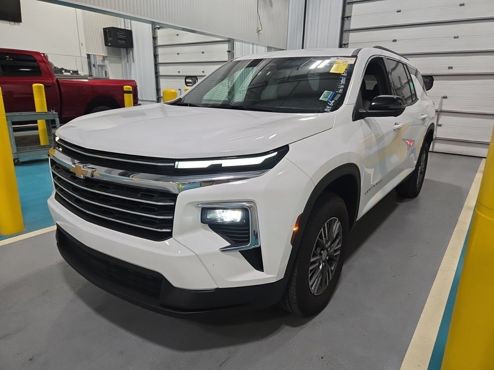 2026 Chevrolet Traverse FWD LT