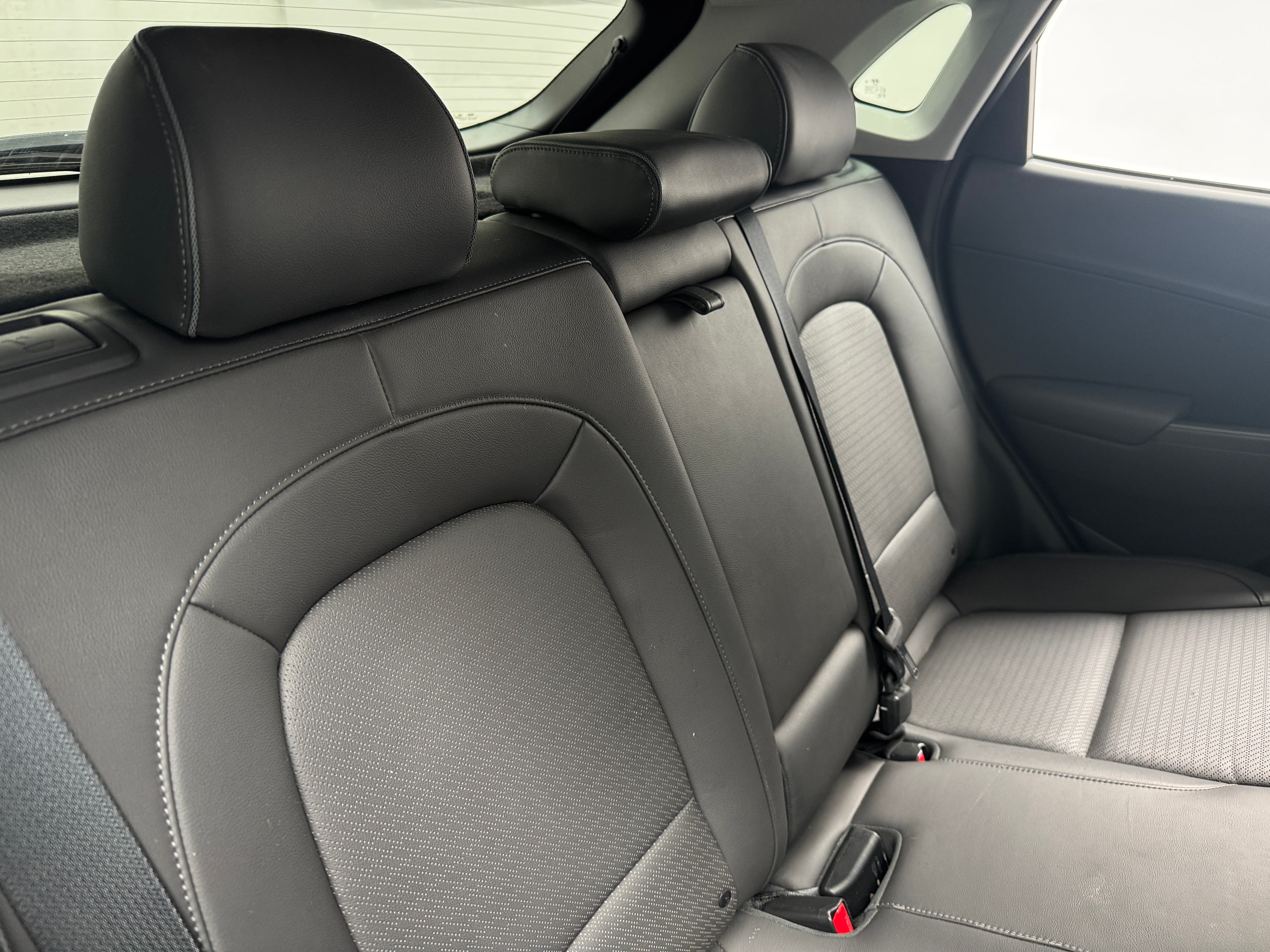 Used 2019 Hyundai Kona EV Limited with VIN KM8K33AG3KU051934 for sale in Auburn, WA