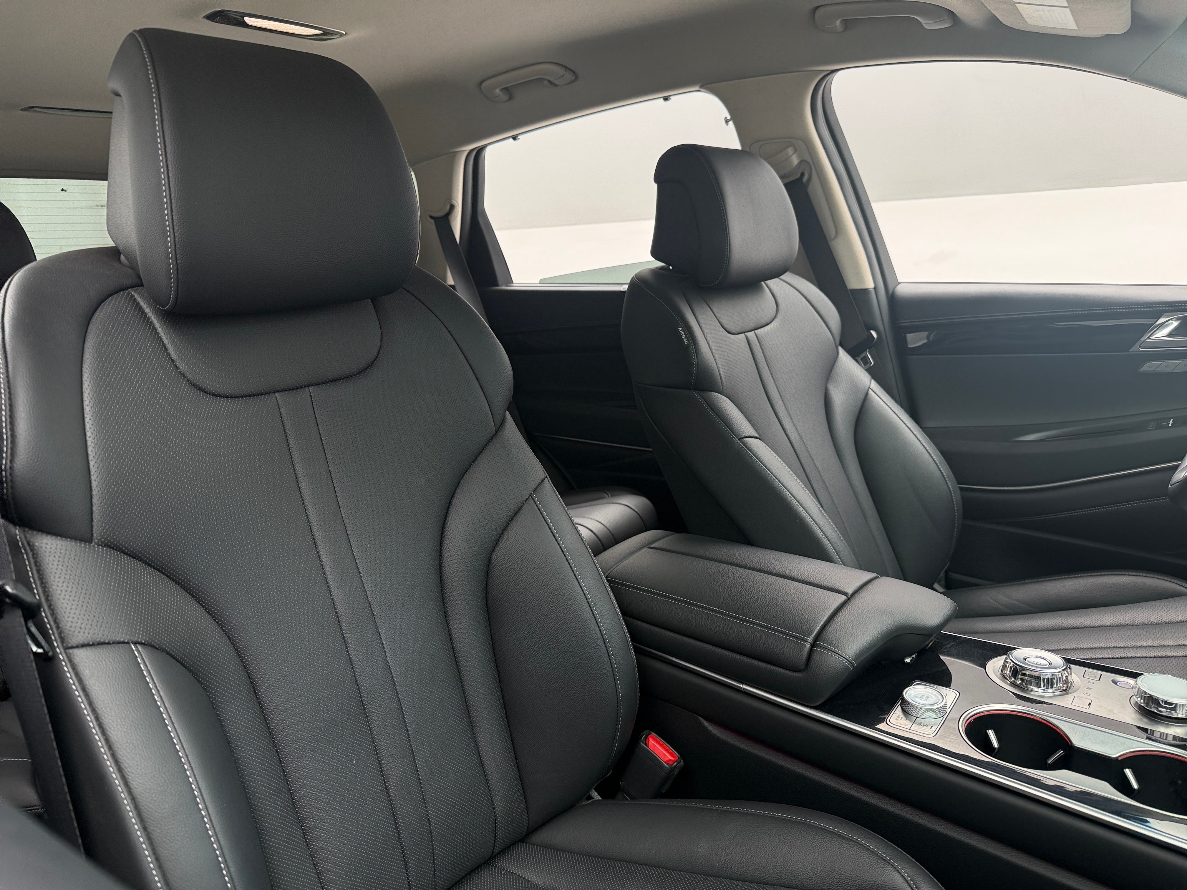 2025 GENESIS GV80
