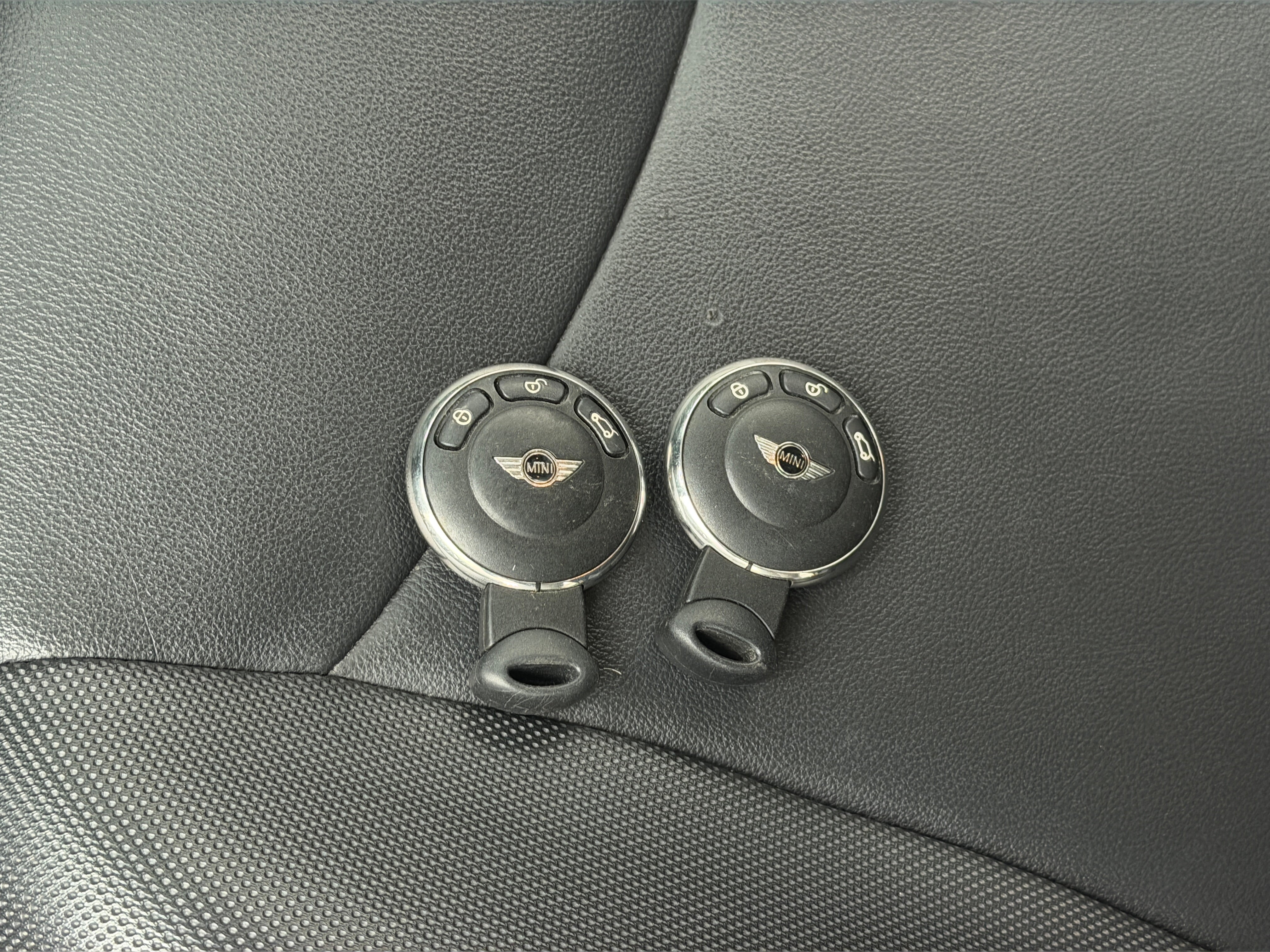 Used 2012 MINI Cooper Base with VIN WMWSU3C58CT543599 for sale in Pewaukee, WI