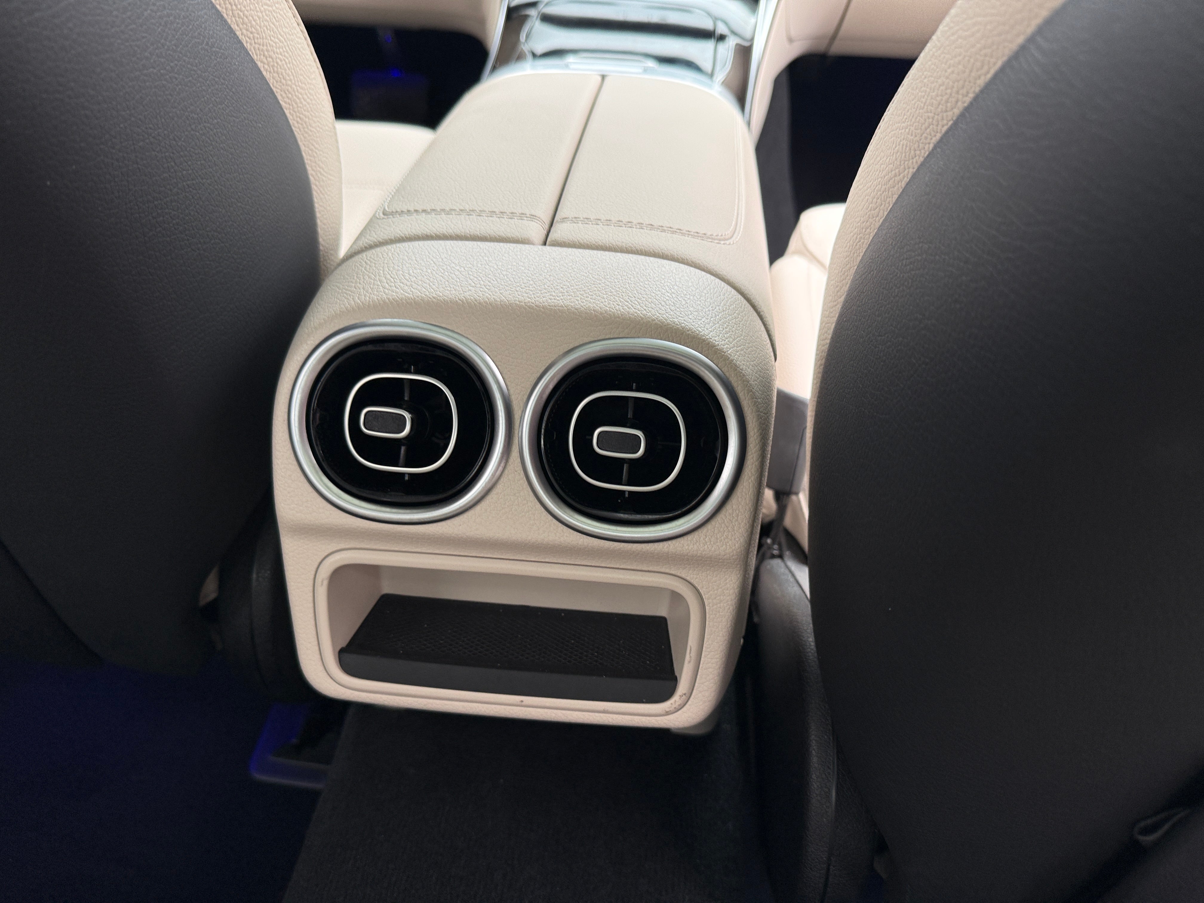 2024 Mercedes-Benz C-Class Sedan C 300