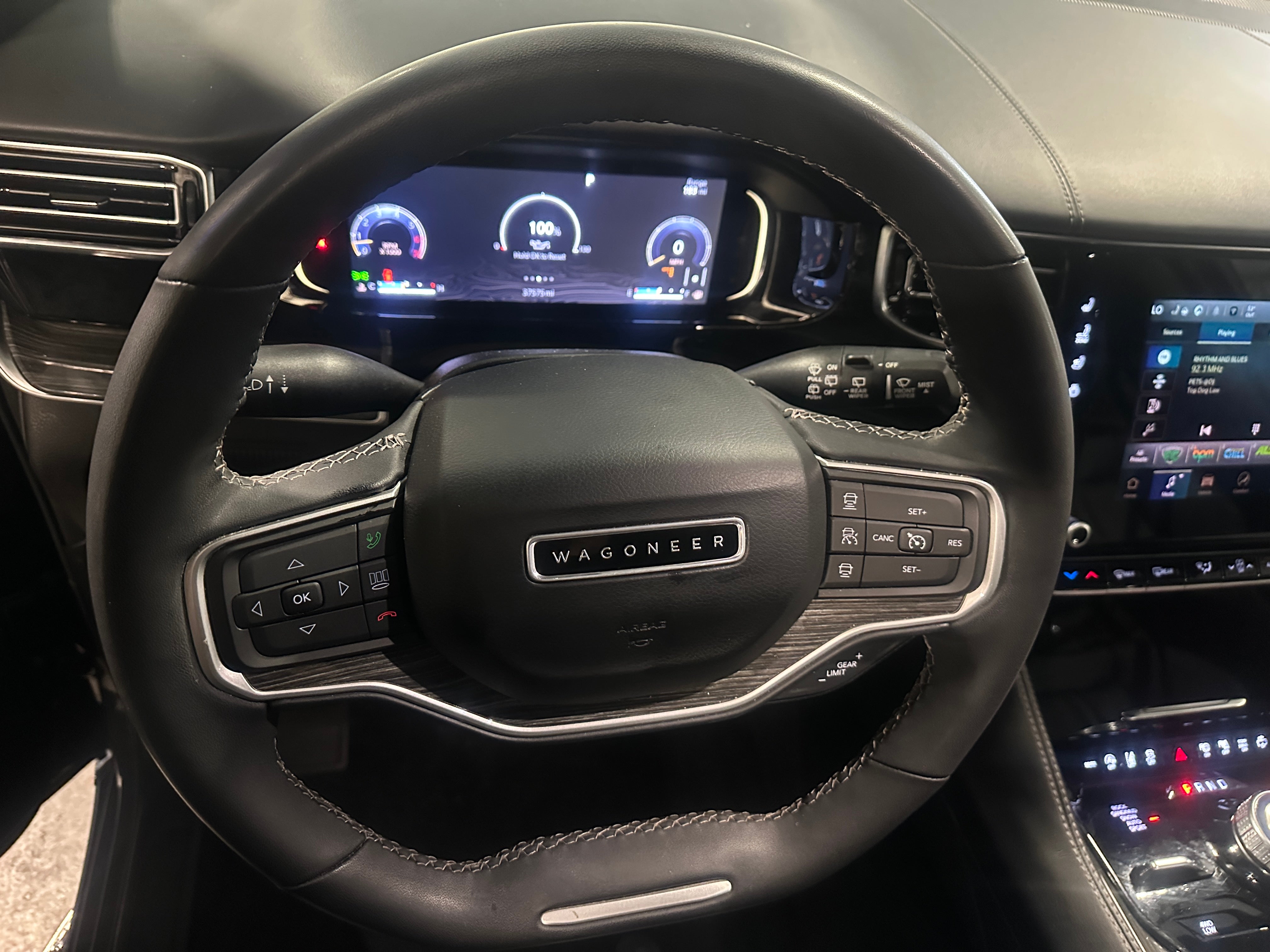 2022 Jeep Wagoneer