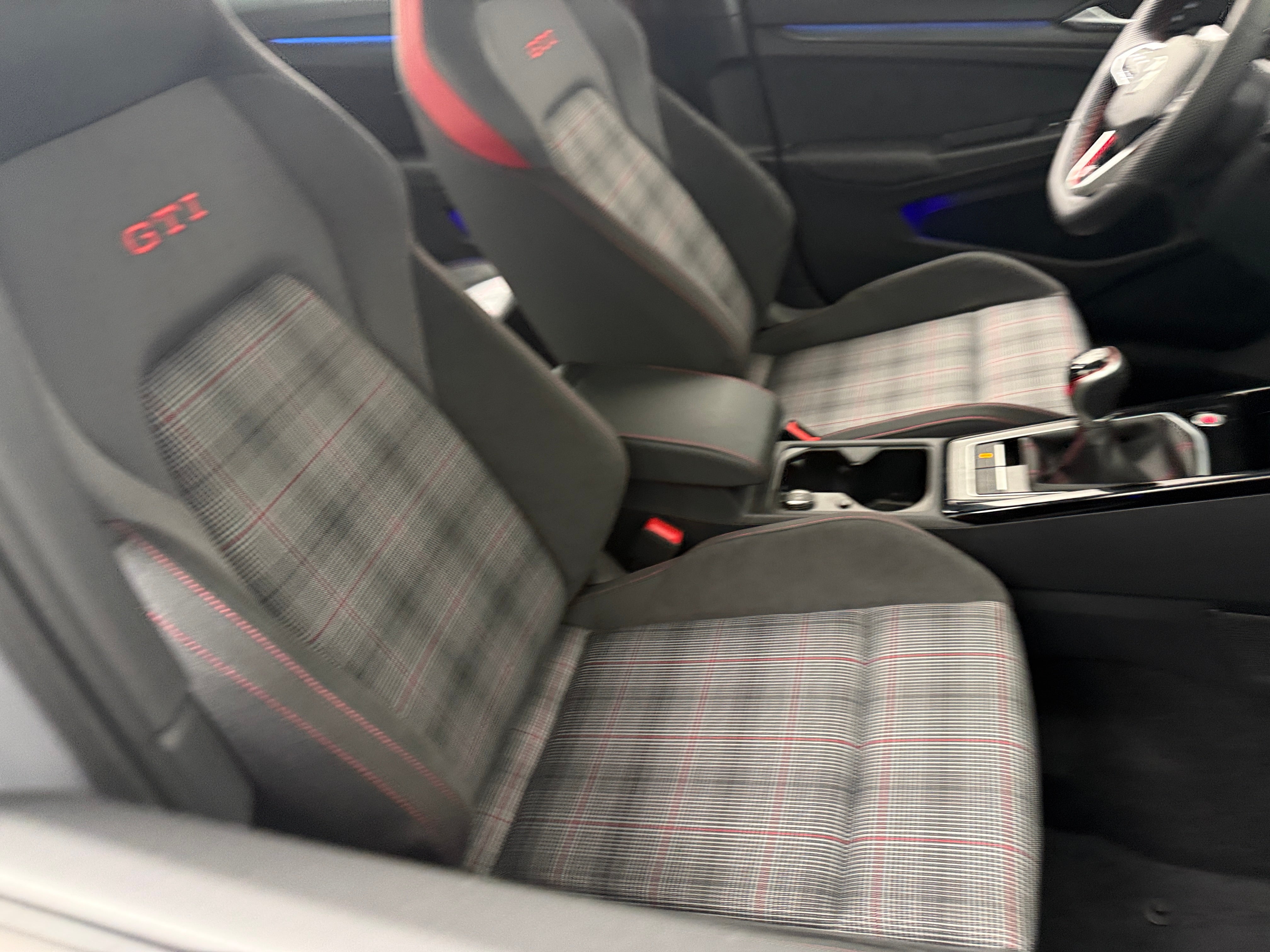 2024 Volkswagen Golf GTI SE