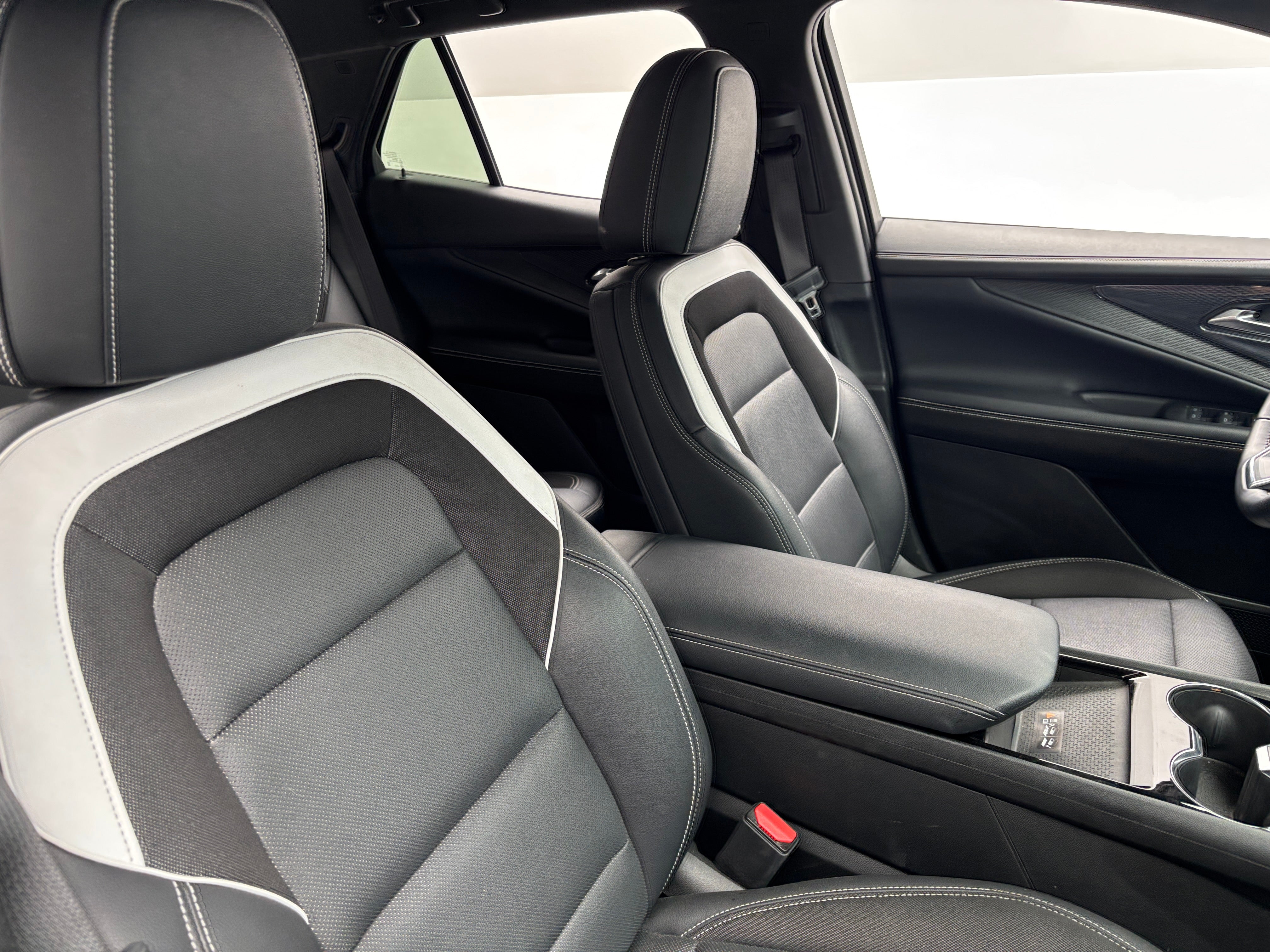 Used 2024 Chevrolet Blazer EV LT with VIN 3GNKDBRJ9RS259944 for sale in Auburn, WA