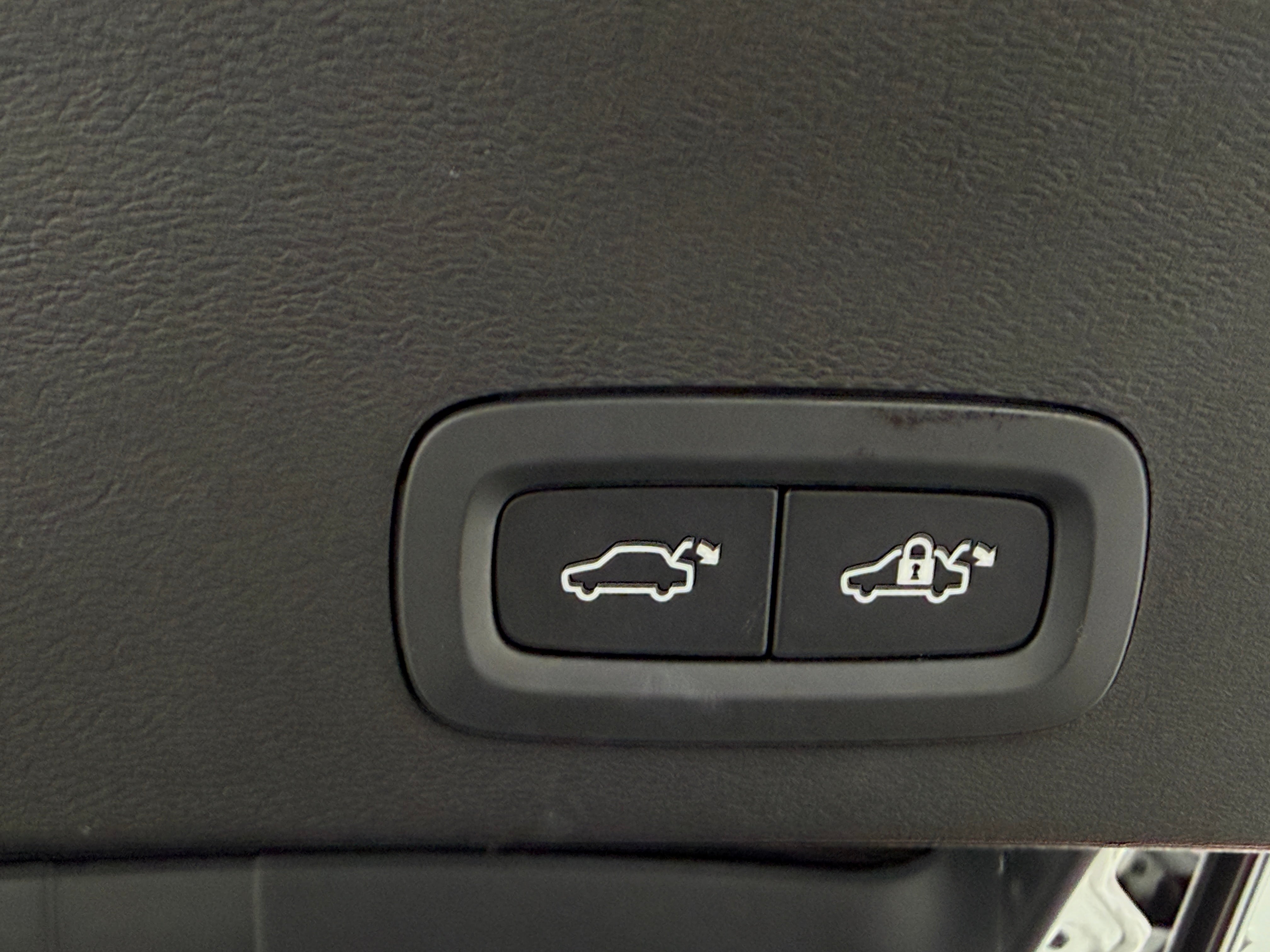 2024 Volvo XC40