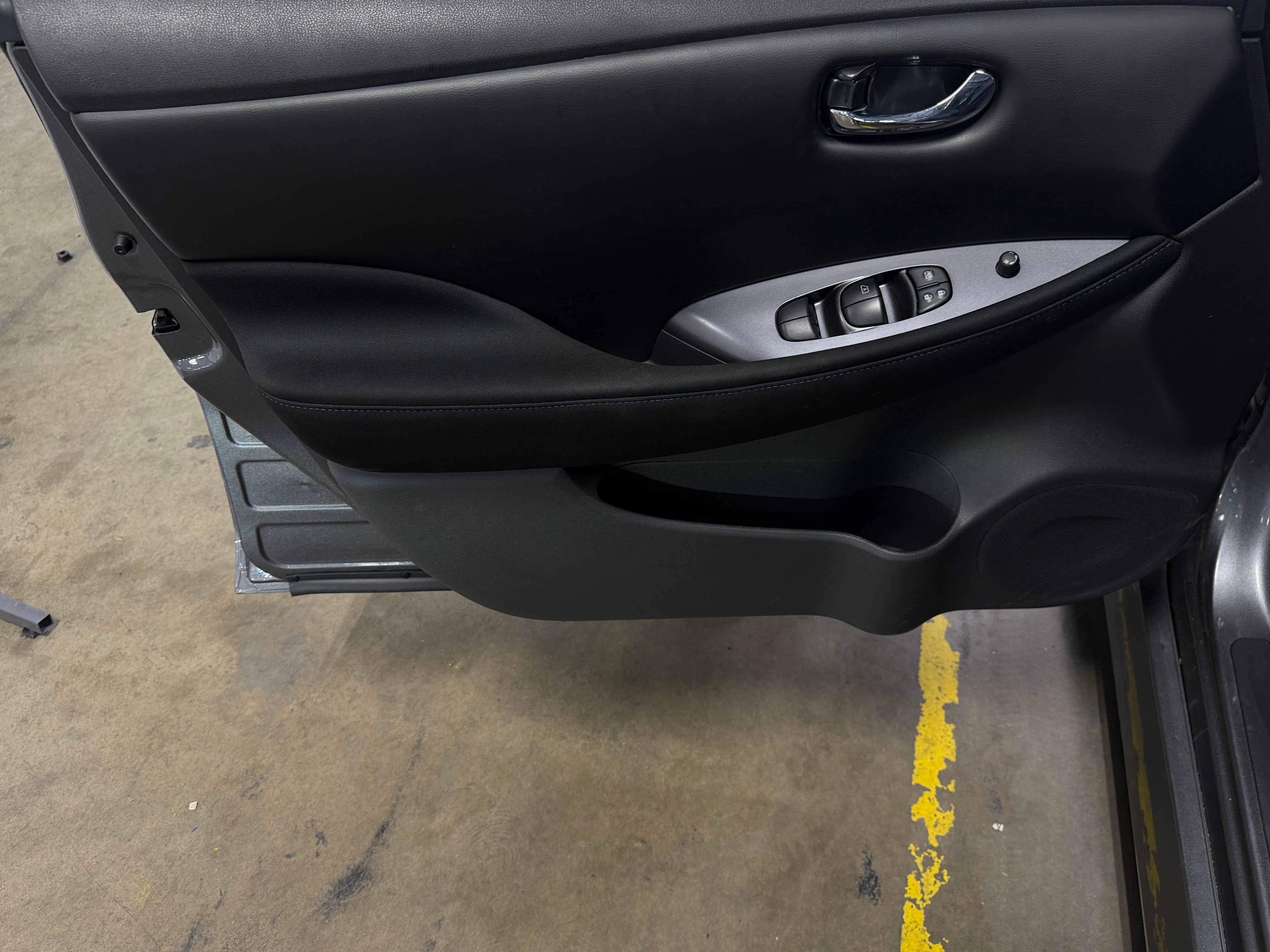 Used 2025 Nissan Leaf S with VIN 1N4AZ1BV6SC562484 for sale in Pewaukee, WI