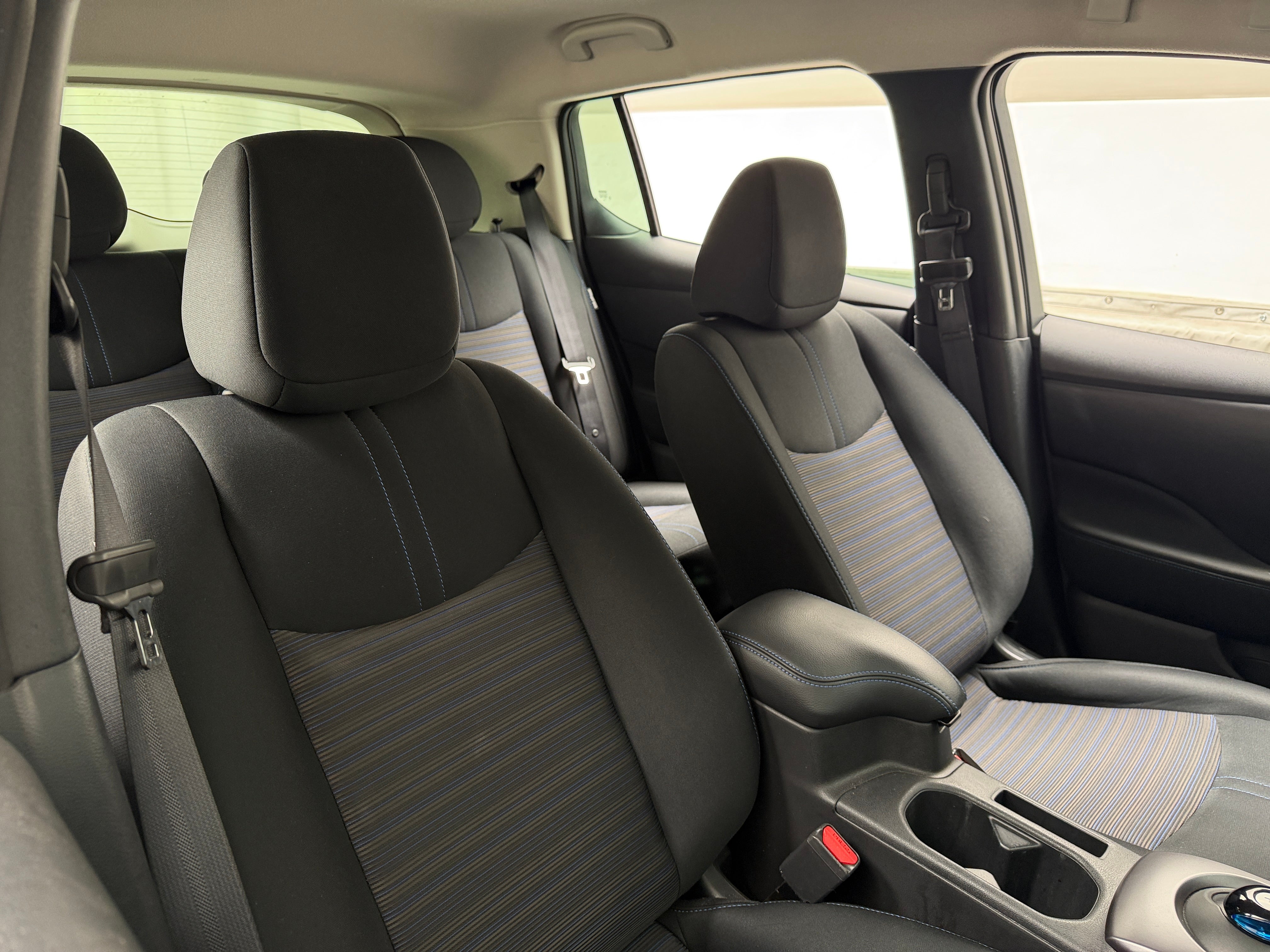 Used 2025 Nissan Leaf S with VIN 1N4AZ1BV4SC562984 for sale in Pewaukee, WI