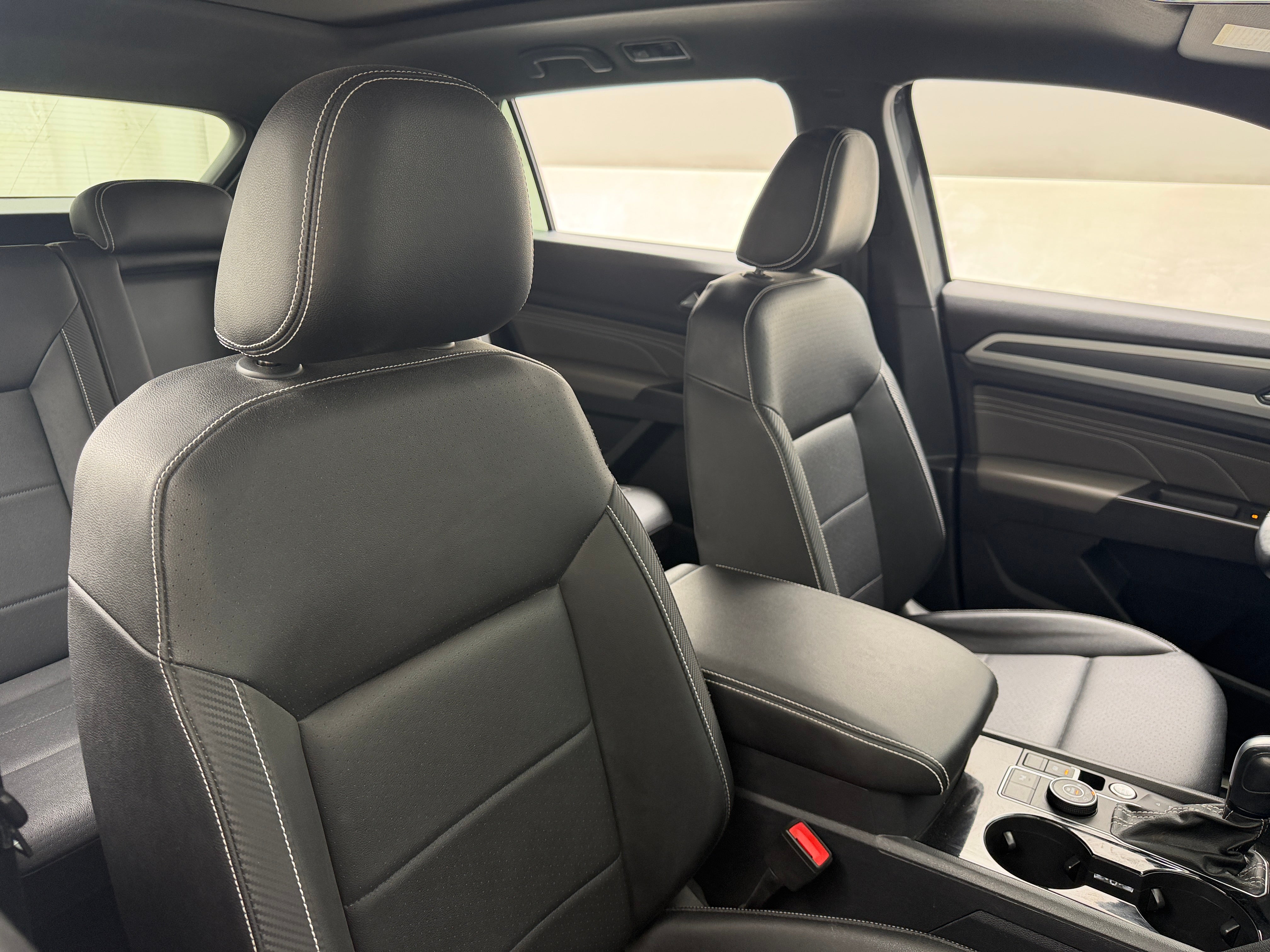 2023 Volkswagen Atlas Cross Sport SEL R-Line Black