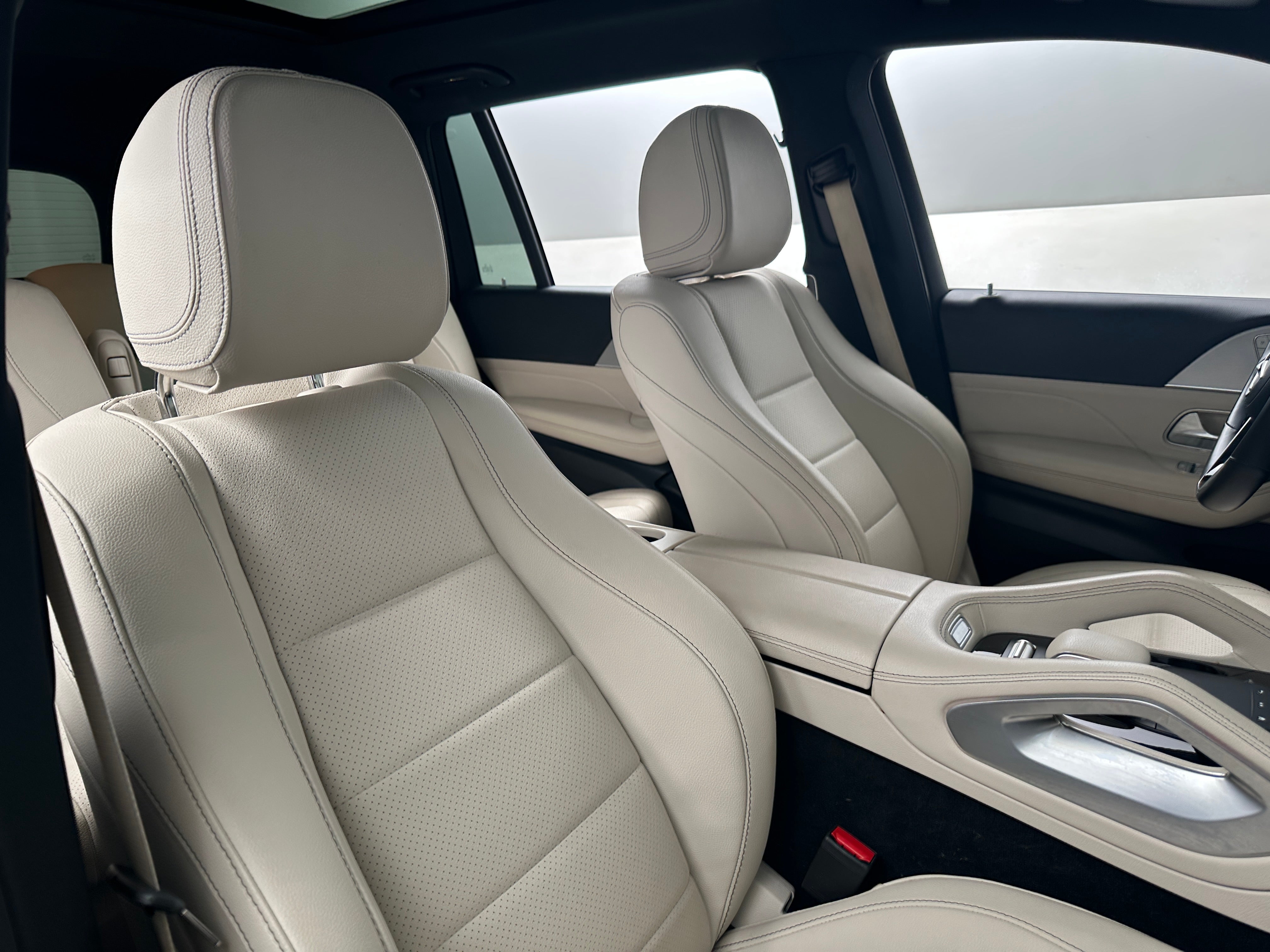 2025 Mercedes-Benz GLS Base