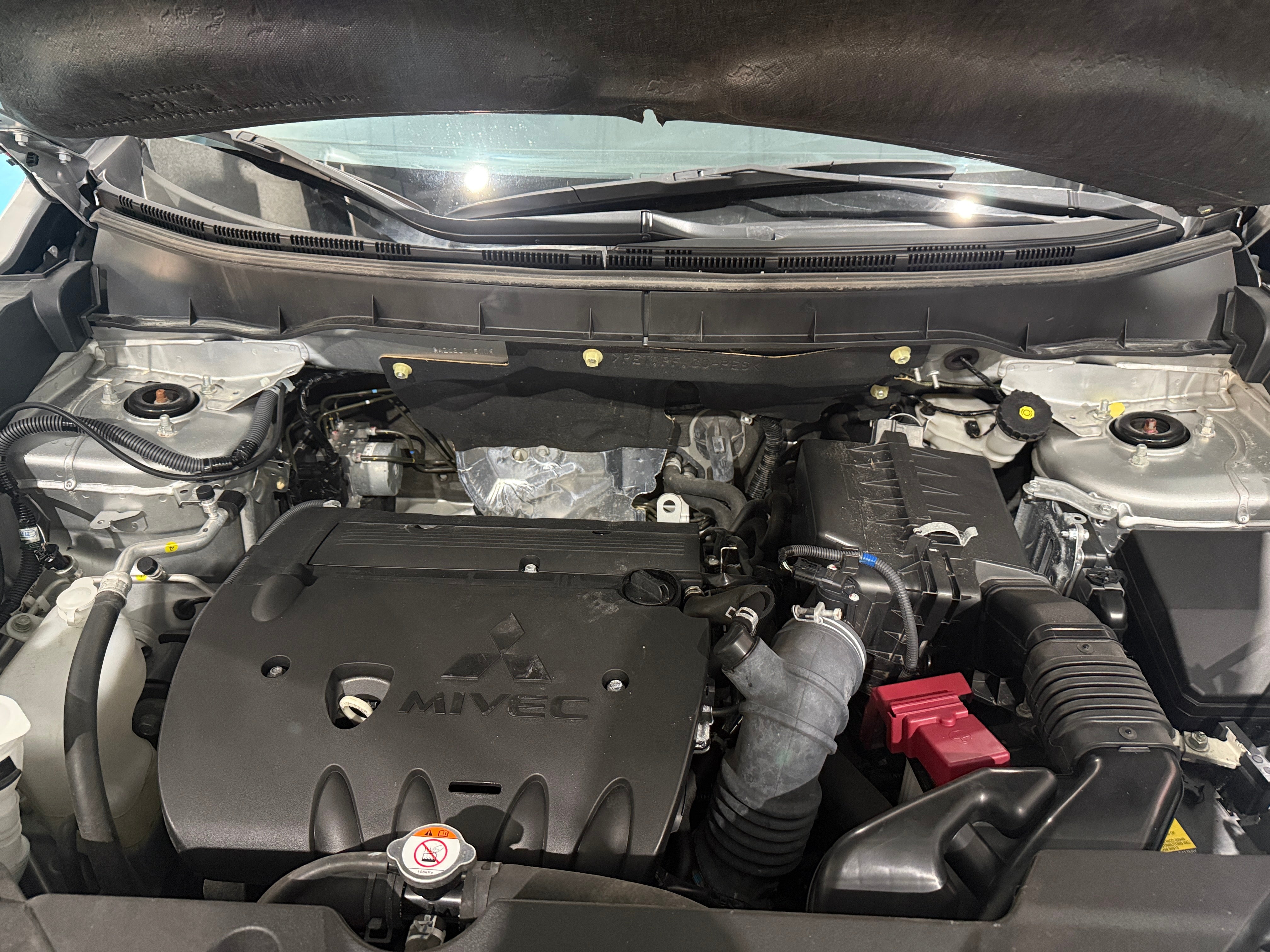 2025 Mitsubishi Outlander Sport LE