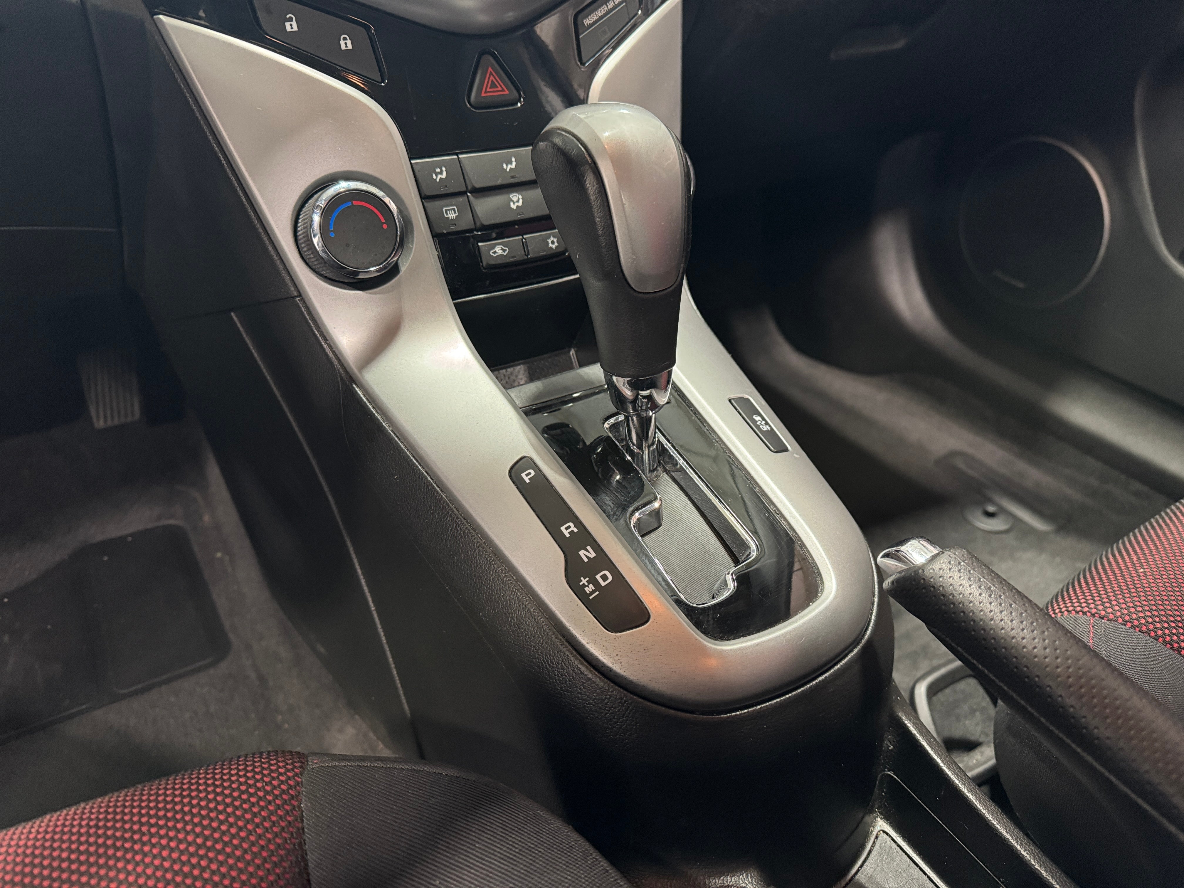Used 2014 Chevrolet Cruze 1LT with VIN 1G1PC5SB6E7136531 for sale in Pewaukee, WI
