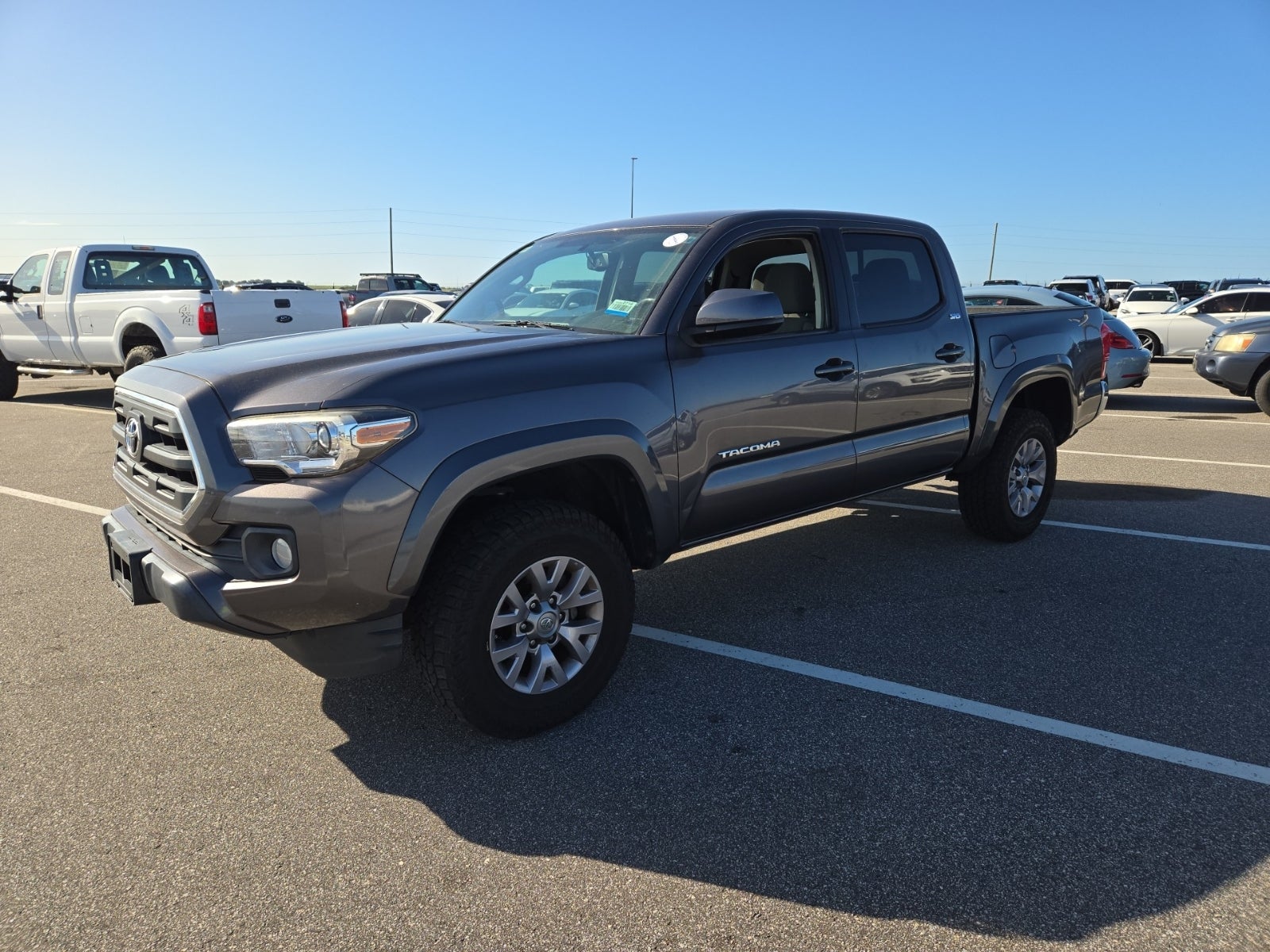 2017 Toyota Tacoma SR5 Double Cab 5' Bed V6 4x2 At