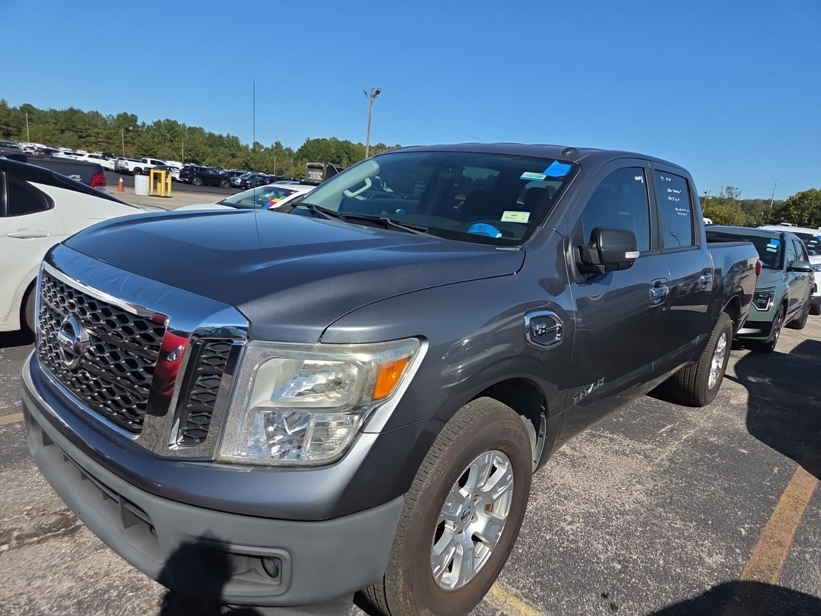 2017 Nissan Titan 4x2 Crew Cab SV
