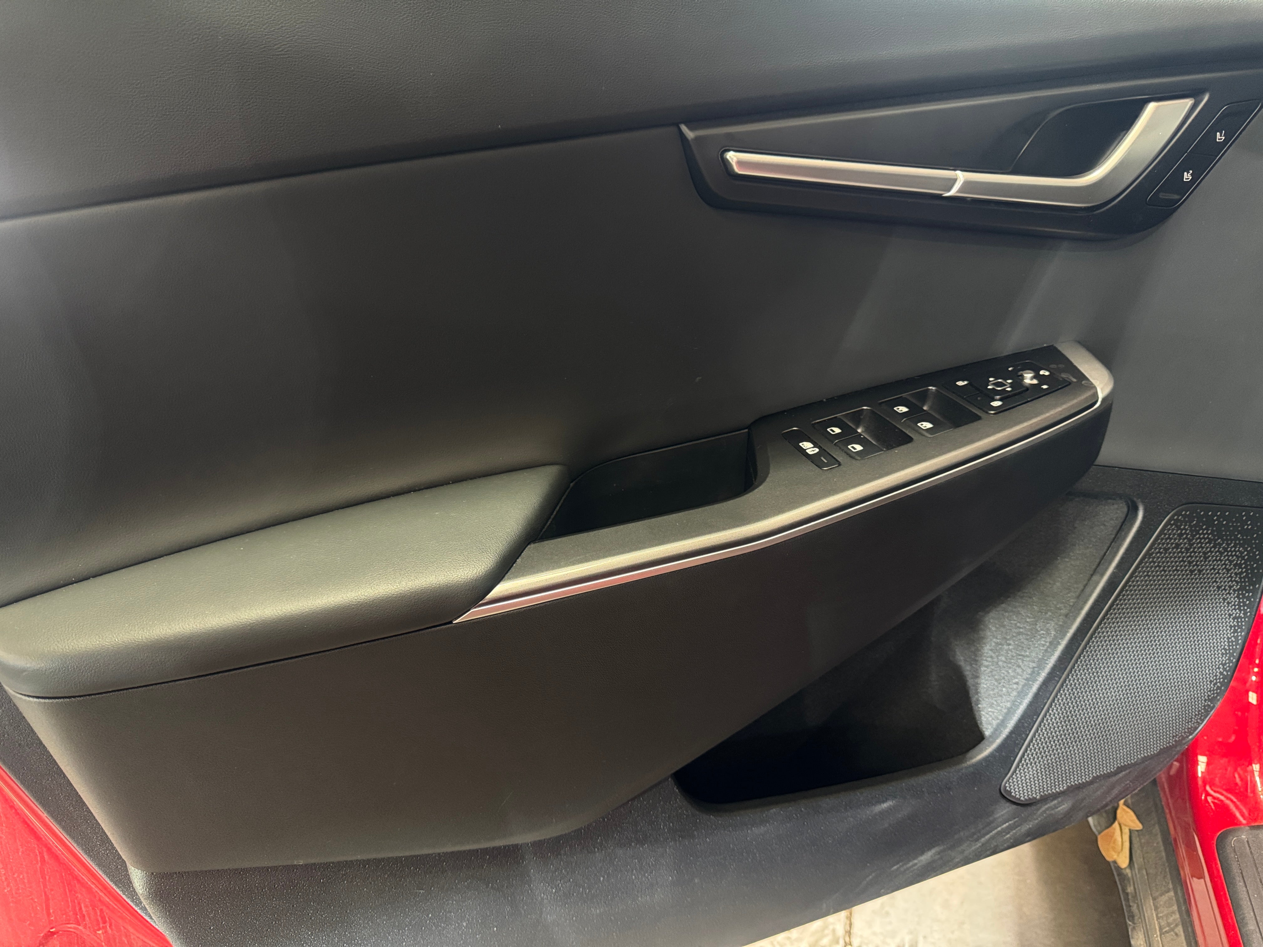 Used 2024 Kia EV6 Light L/R with VIN KNDC34LA9R5615758 for sale in Pewaukee, WI
