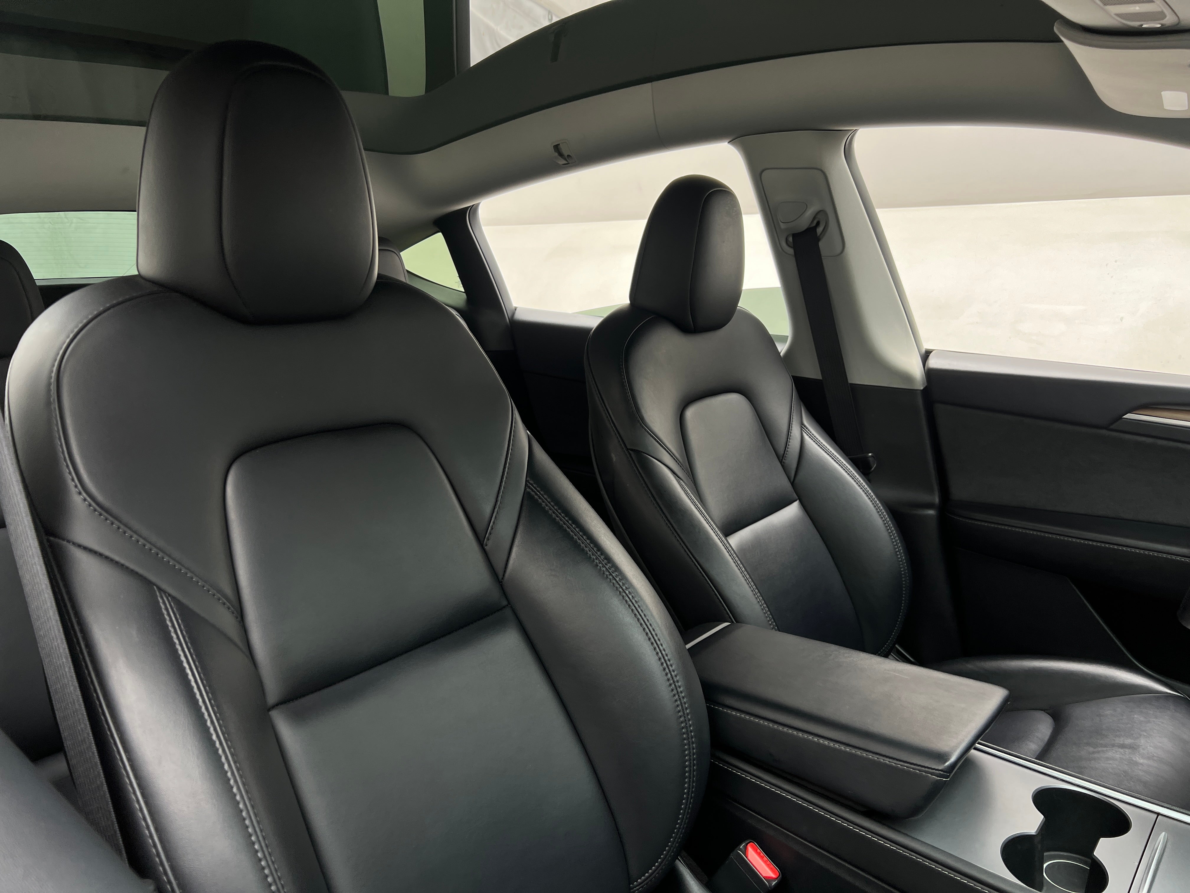 Used 2024 Tesla Model Y Long Range with VIN 7SAYGDED8RF017504 for sale in Auburn, WA