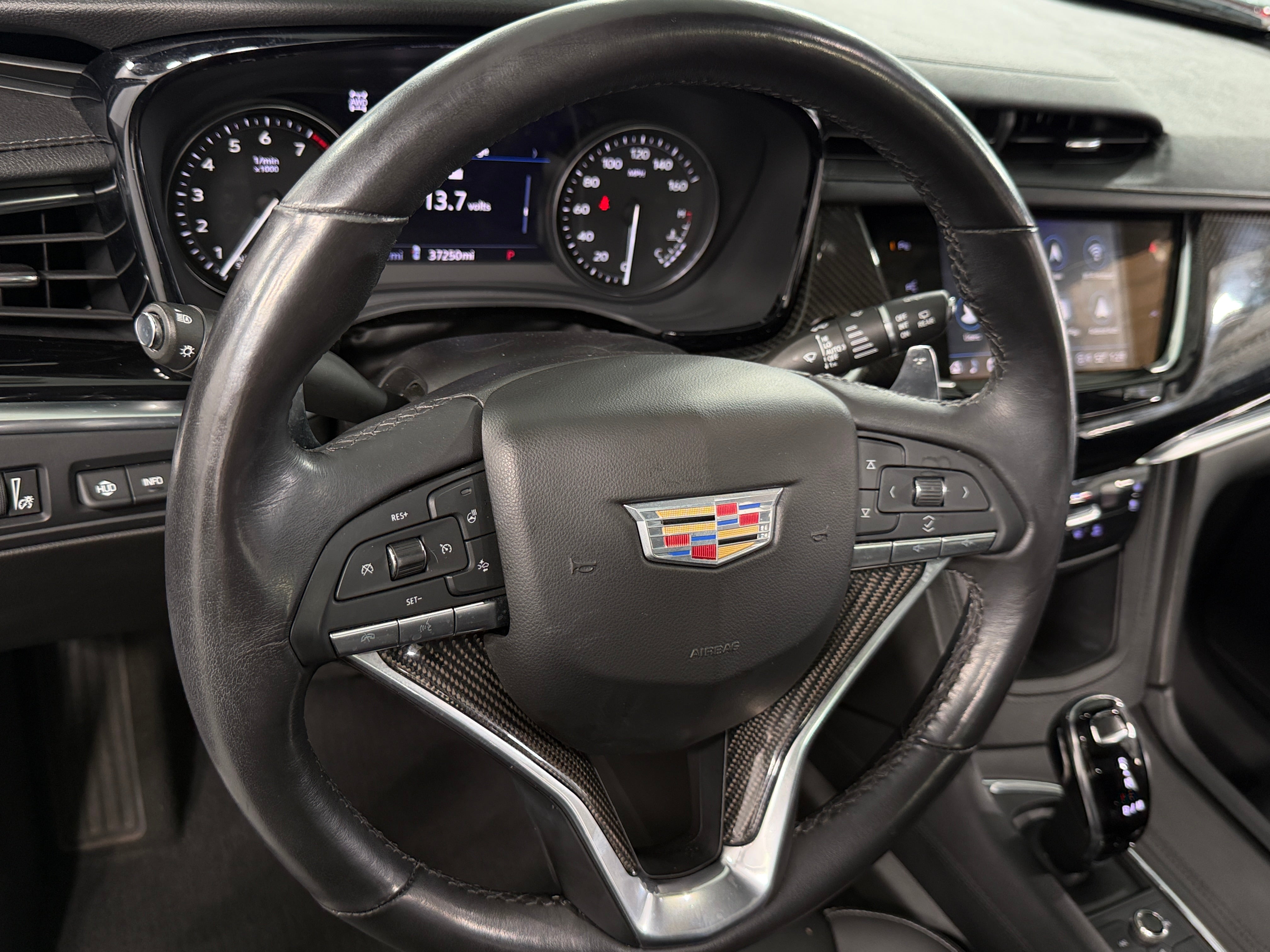 2022 Cadillac XT6