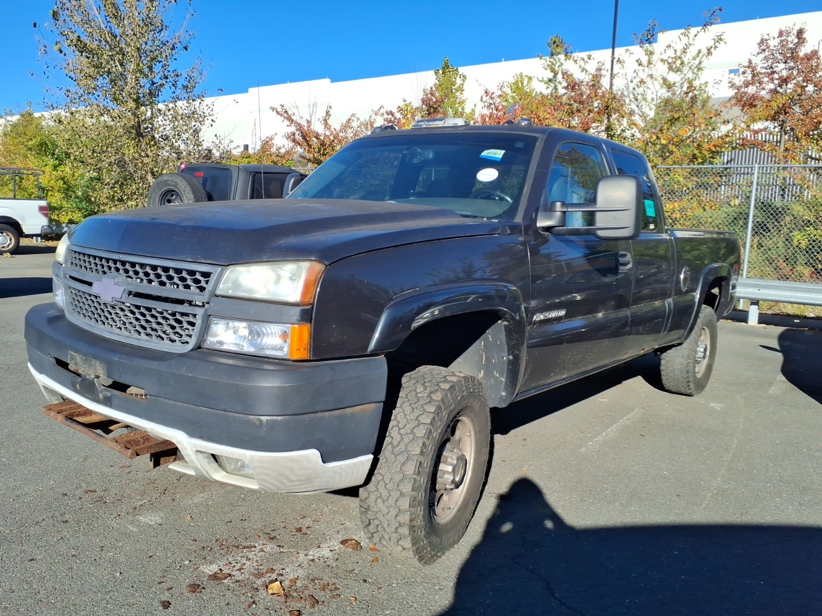 2005 Chevrolet Silverado 2500HD Ext Cab 143.5" WB 4WD LT