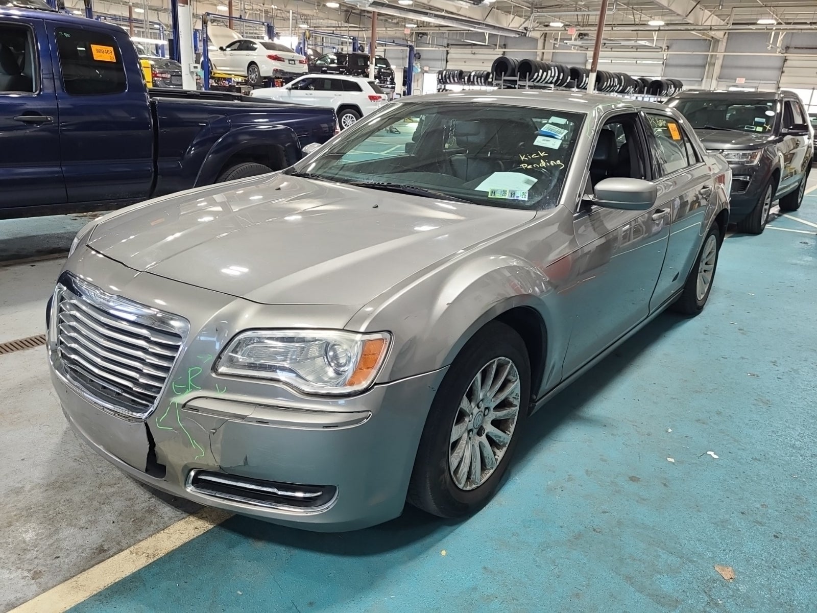 2014 Chrysler 300 Base 4d Sedan