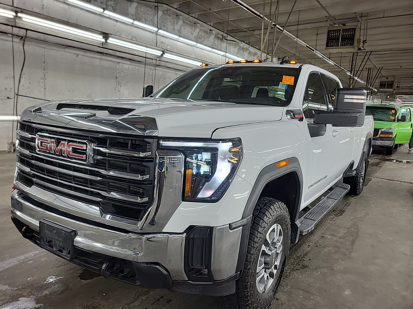 2025 GMC Sierra 3500HD 4WD Crew Cab 172" Sle