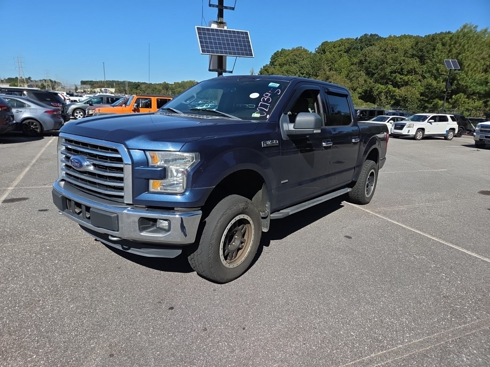 2015 Ford F-150 4WD Supercrew 145" XLT
