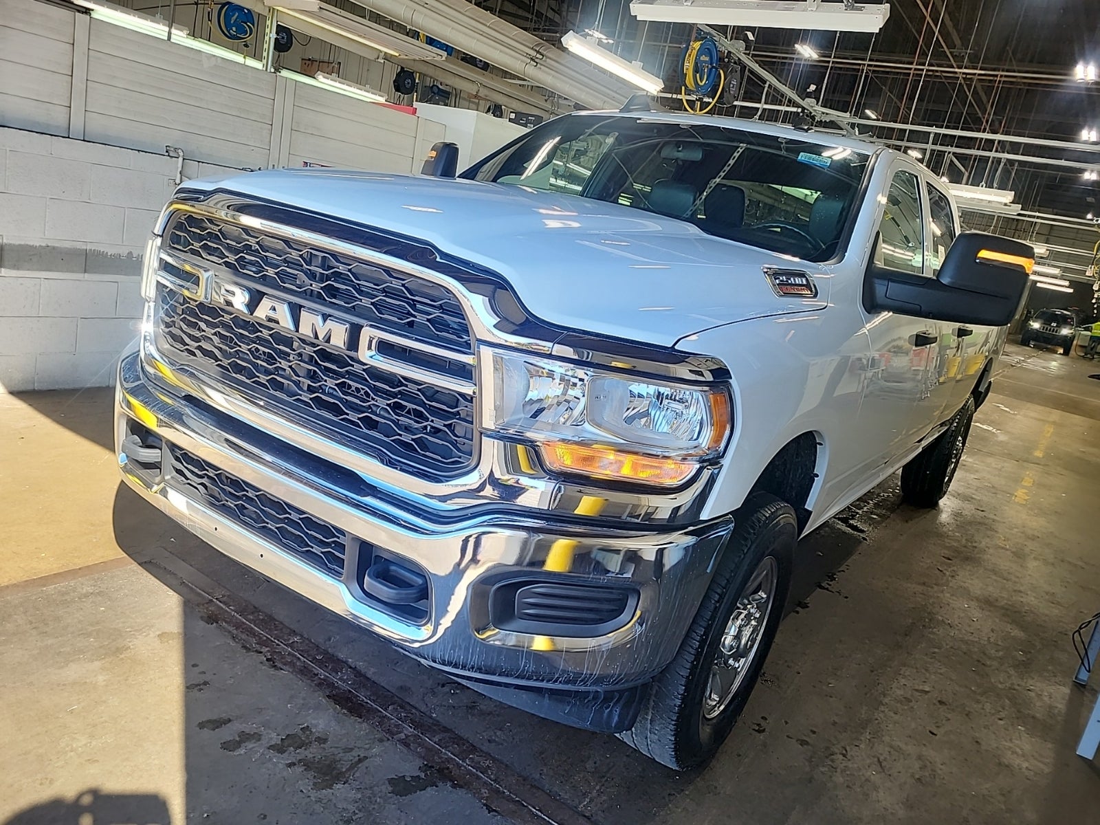 2023 Ram 2500 Tradesman 4x4 Crew Cab 8' Box