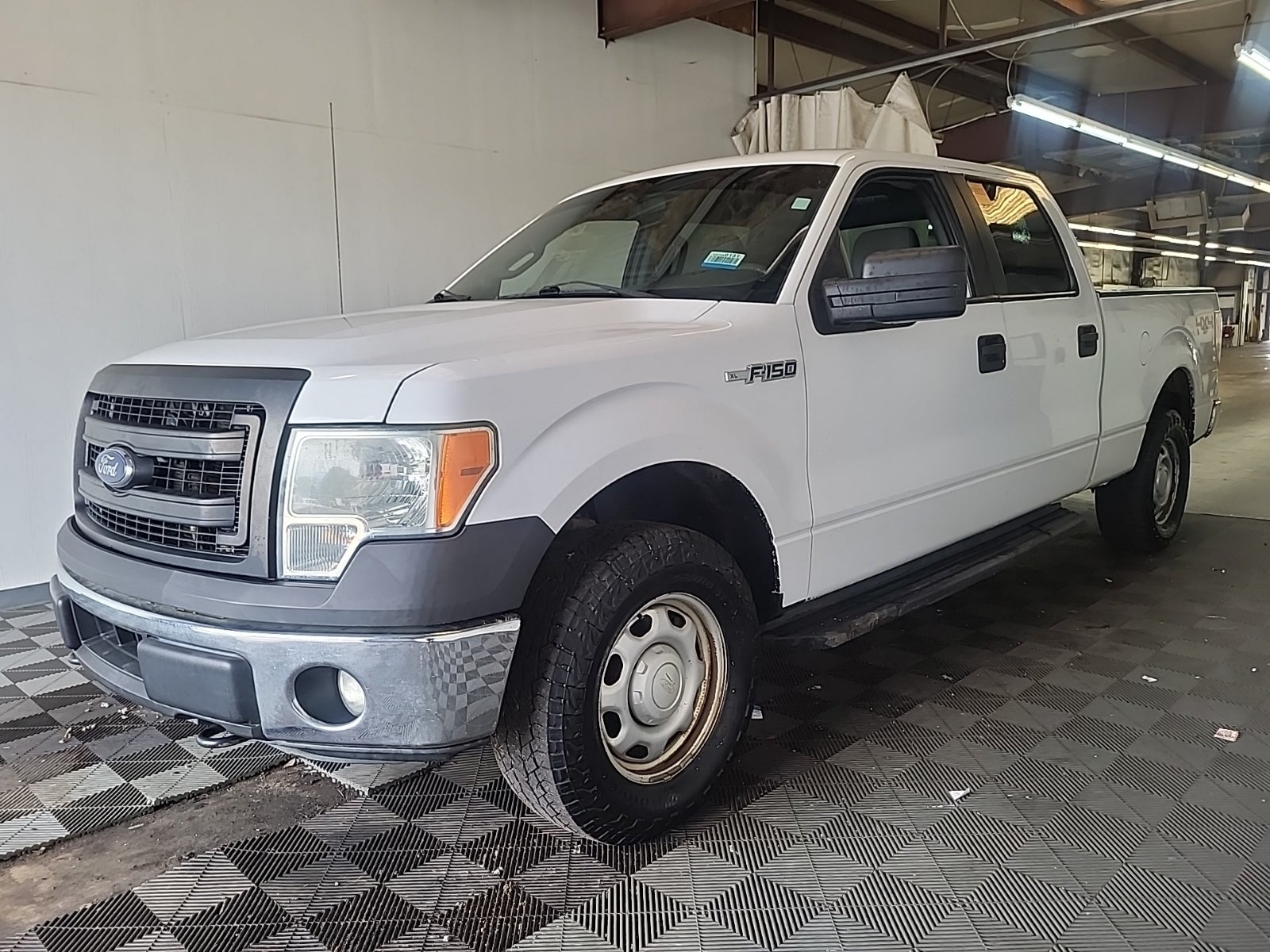 2014 Ford F-150 4WD Supercrew 157" XL