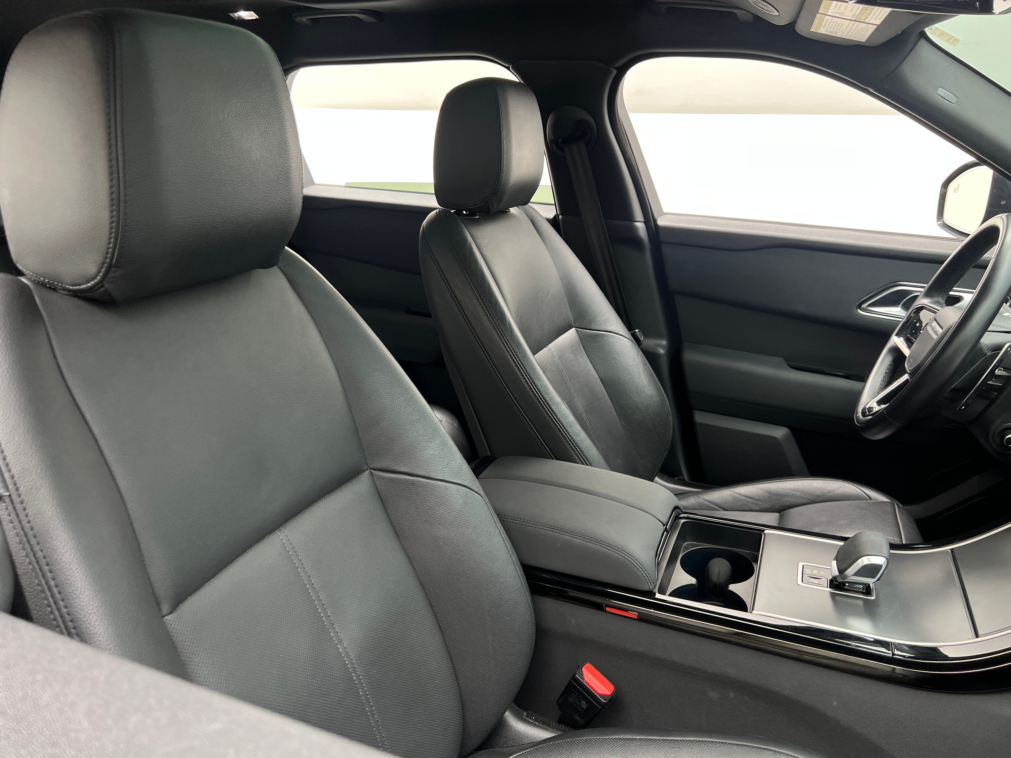 2025 Land Rover Range Rover Velar