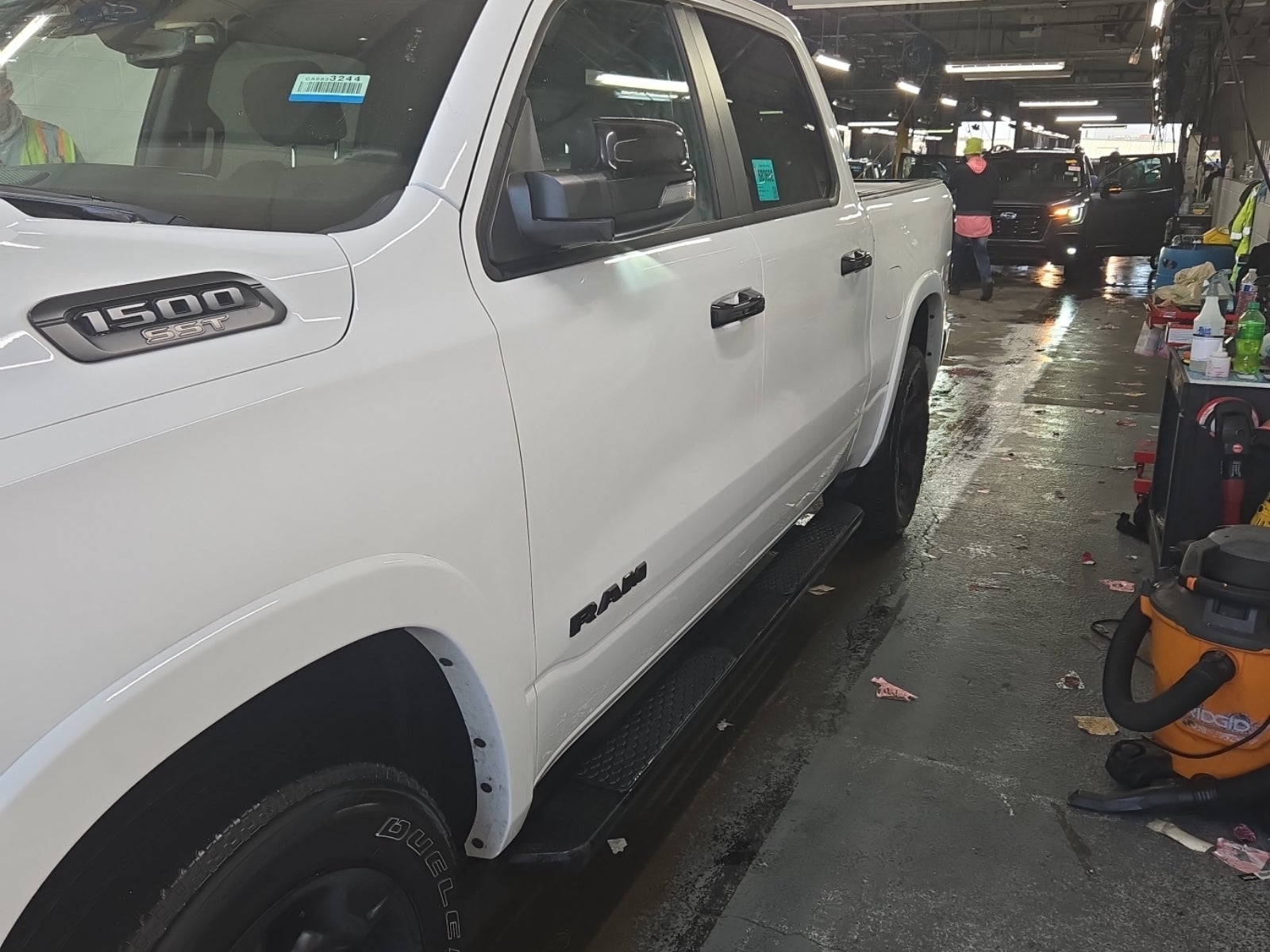 2025 Ram 1500 Big Horn 4x4 Crew Cab 5'7" Box