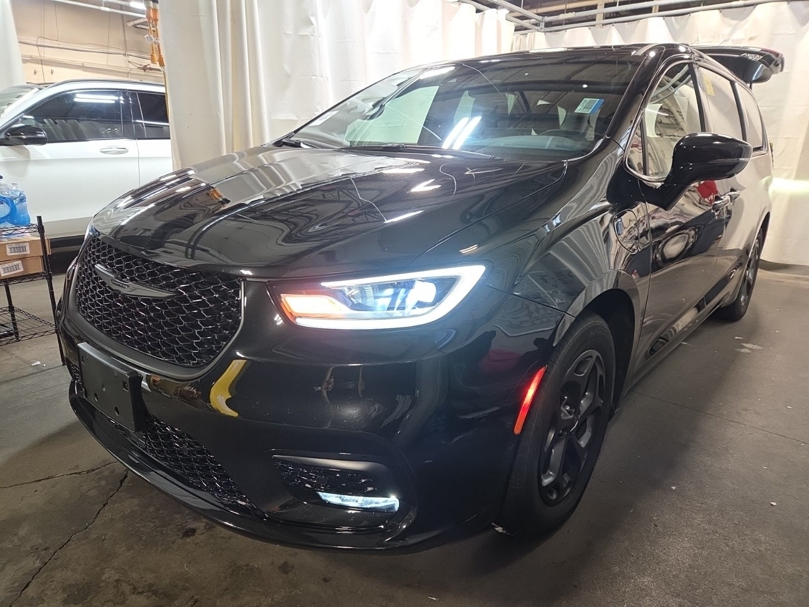 2023 Chrysler Pacifica Hybrid Hybrid Limited
