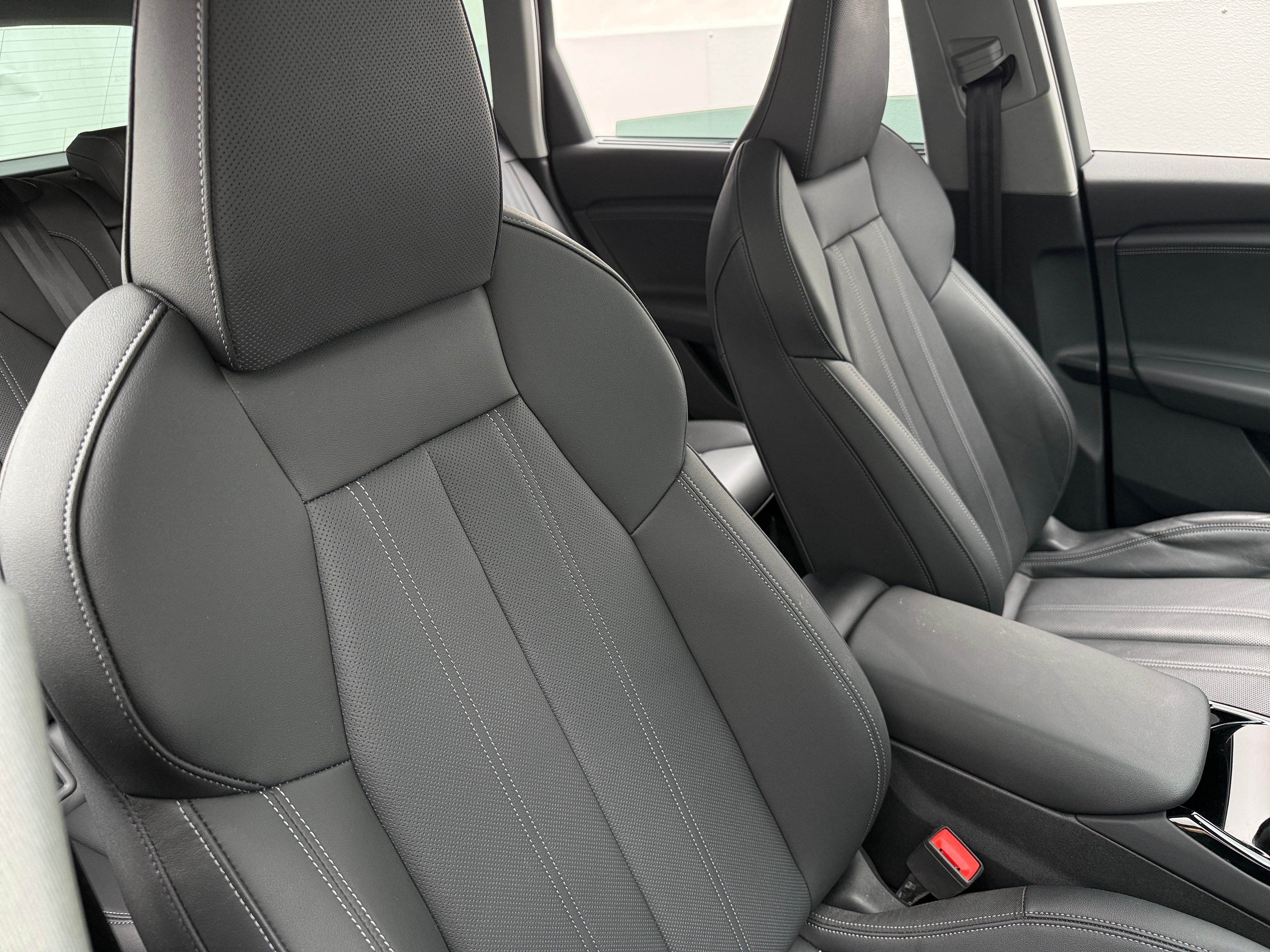 Used 2025 Audi Q6 e-tron Premium Plus with VIN WA122BGF8SA020660 for sale in Auburn, WA