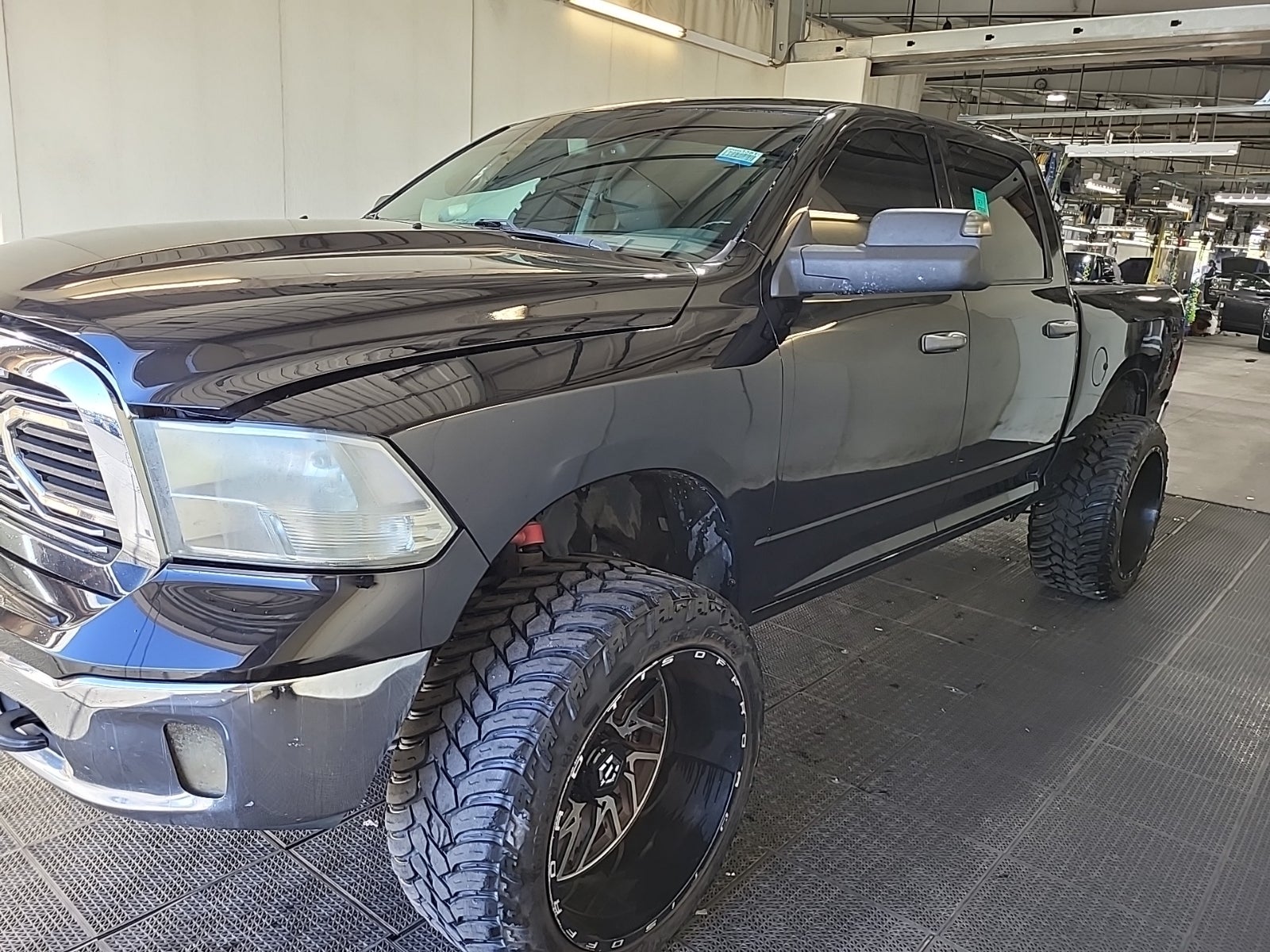 2016 Ram 1500 4WD Crew Cab 140.5" Outdoorsman
