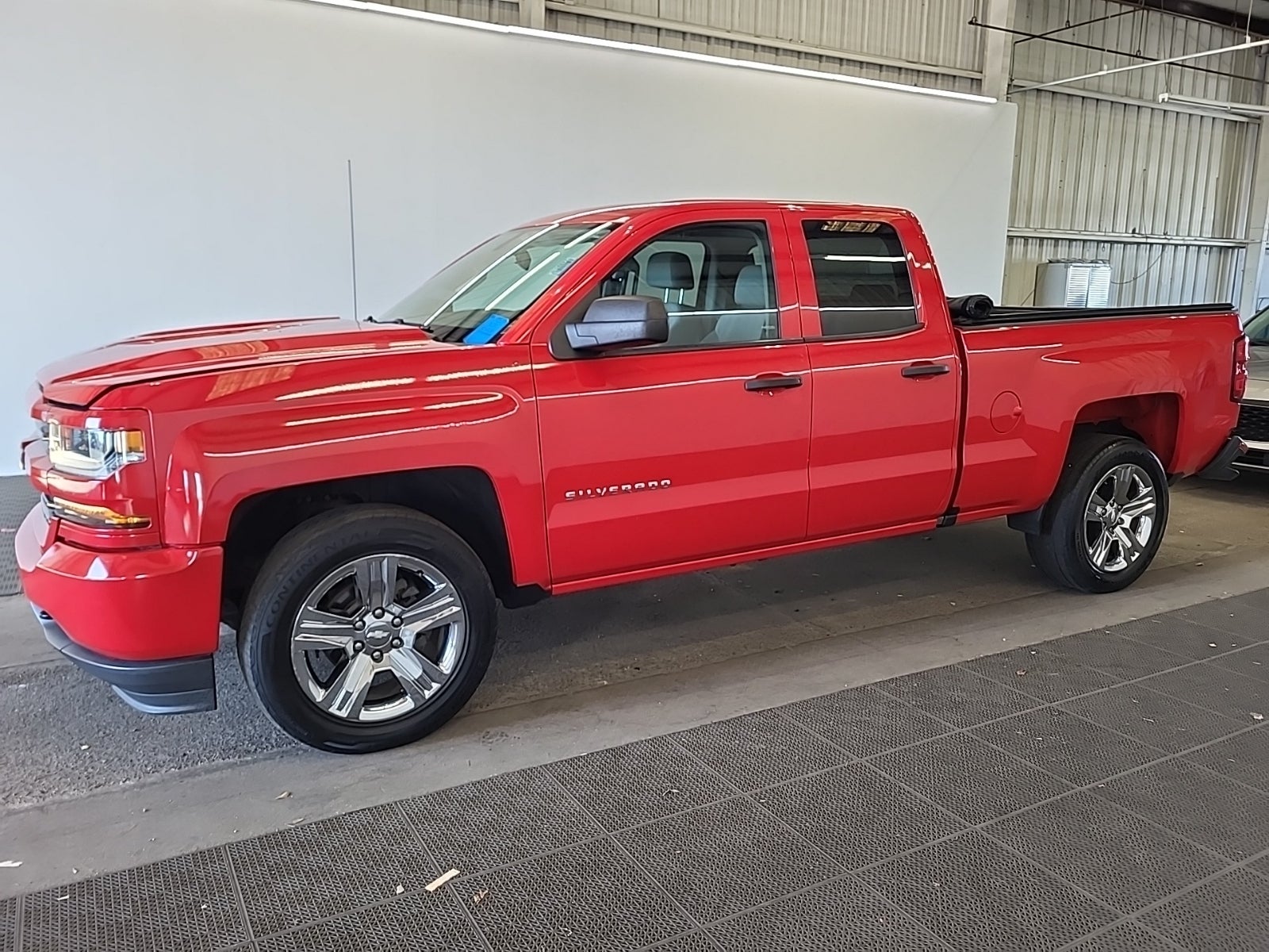 2017 Chevrolet Silverado 1500 2WD Double Cab 143.5" Custom