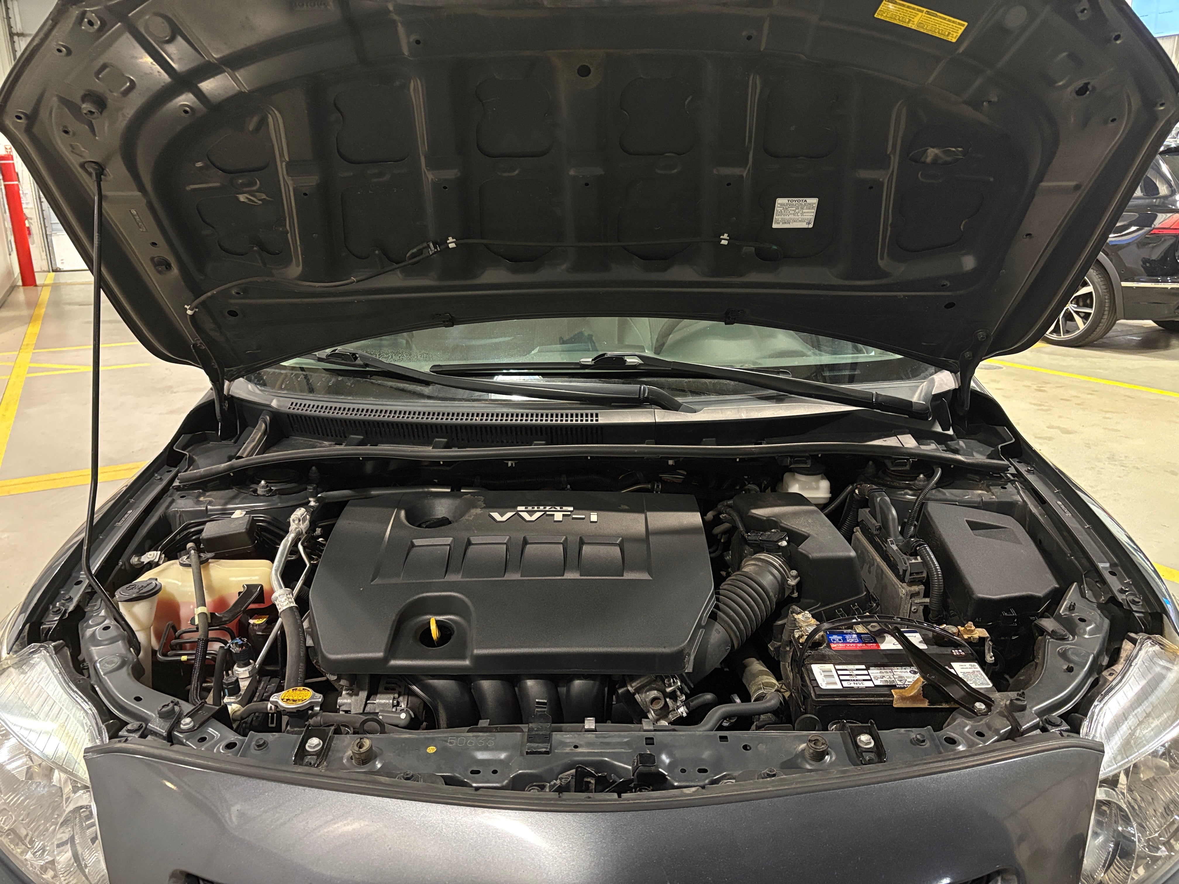 Used 2010 Toyota Corolla LE with VIN 2T1BU4EE2AC517204 for sale in Pewaukee, WI