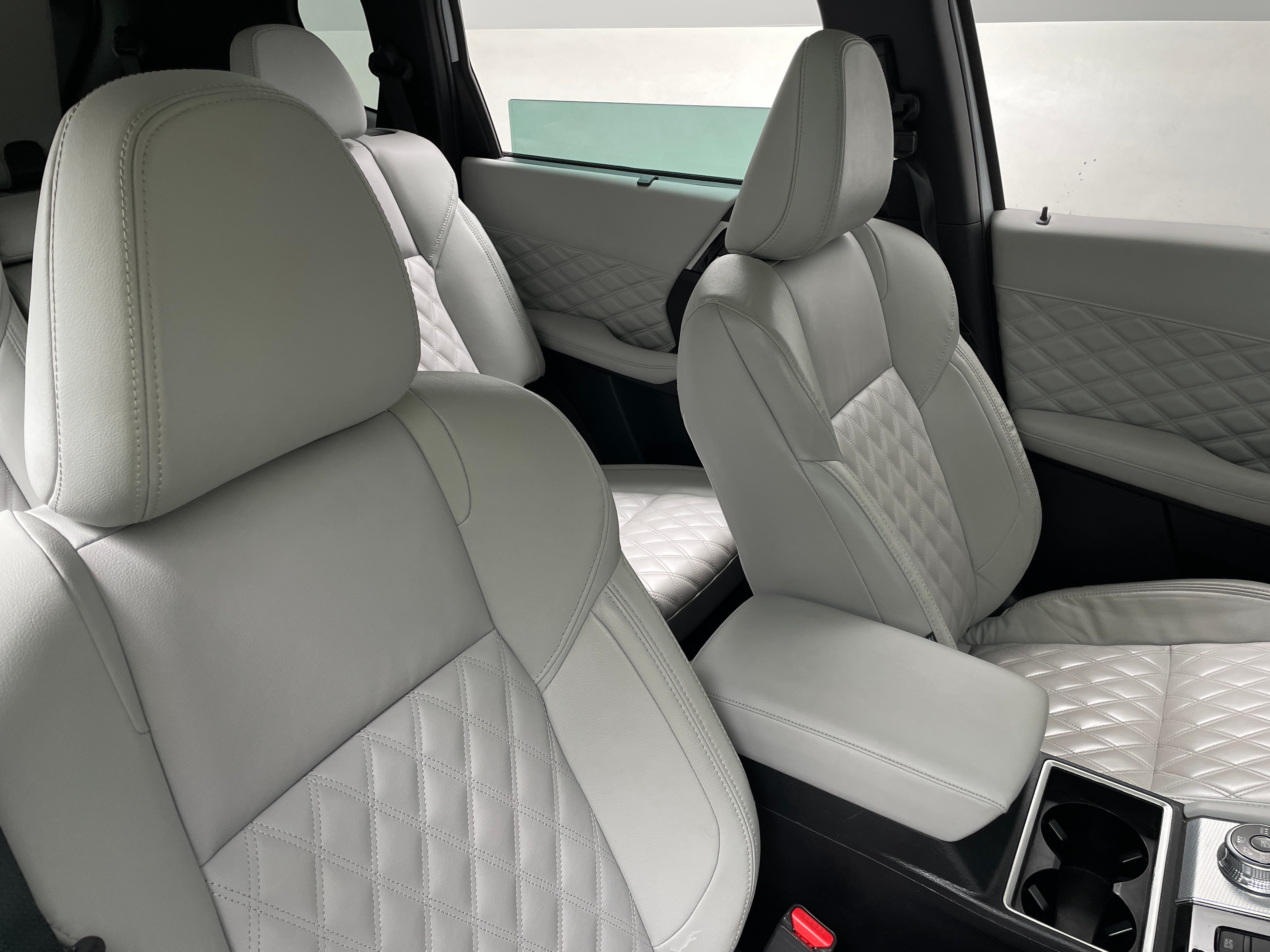 2023 Mitsubishi Outlander Plug-In Hybrid SEL