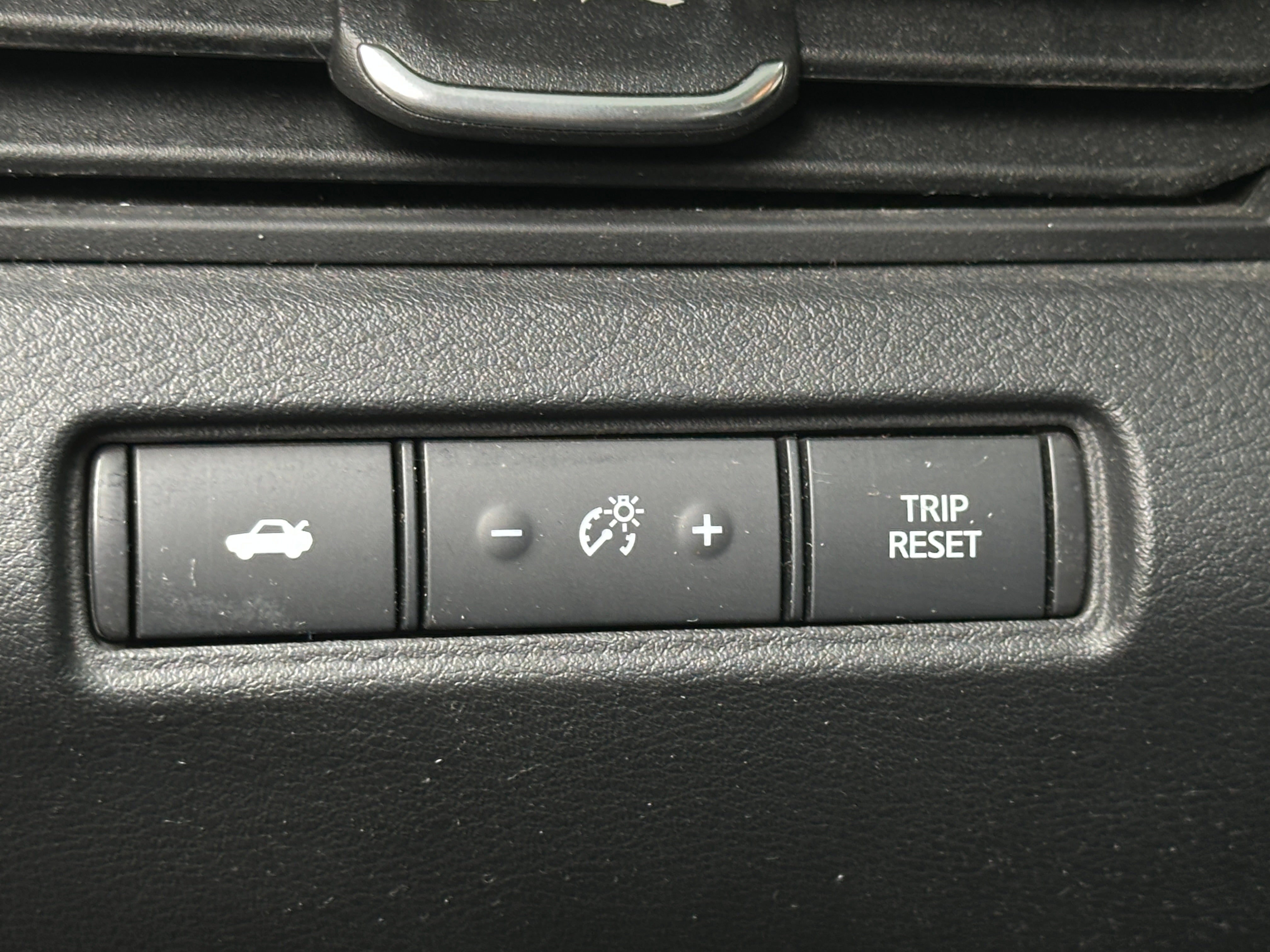 1N4BL4DV2NN417424