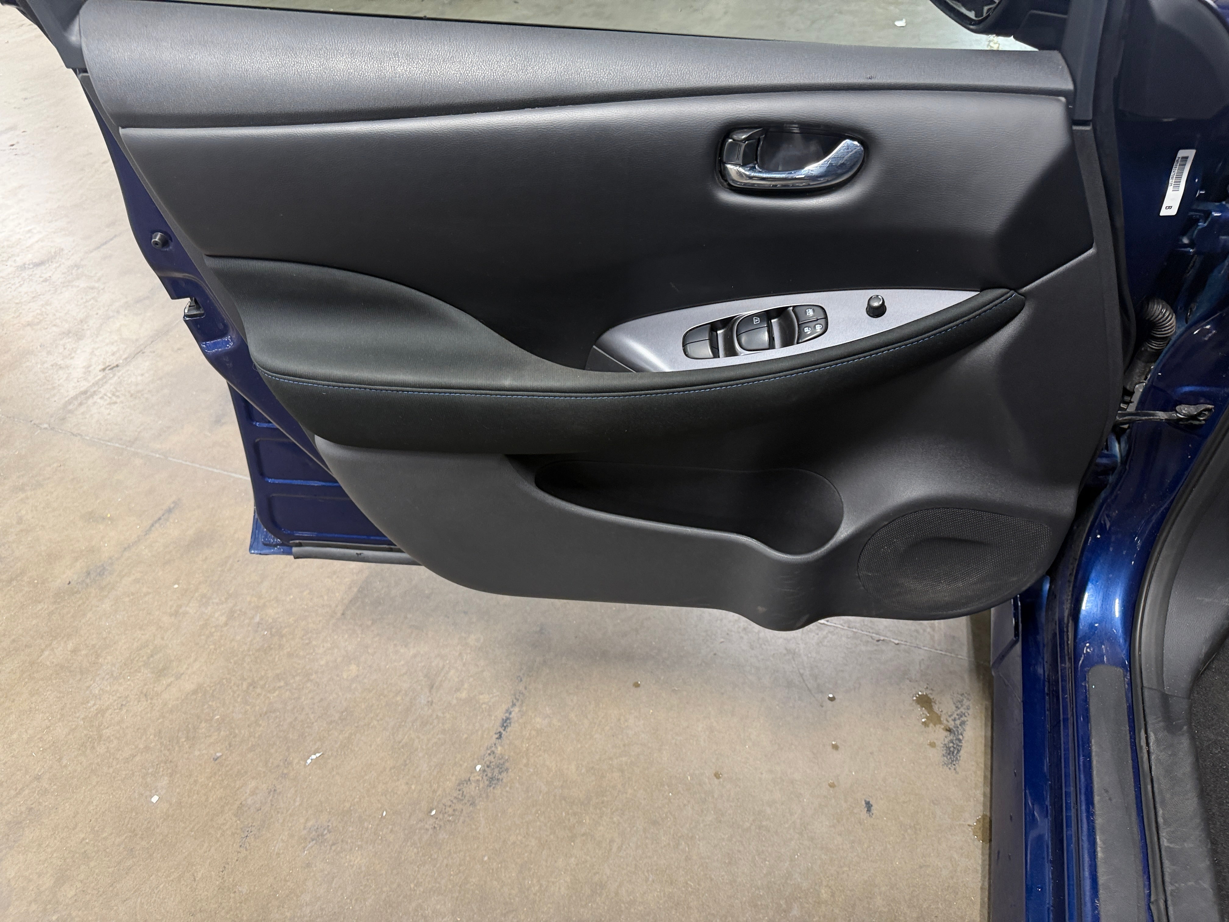 Used 2025 Nissan Leaf S with VIN 1N4AZ1BV4SC562032 for sale in Pewaukee, WI