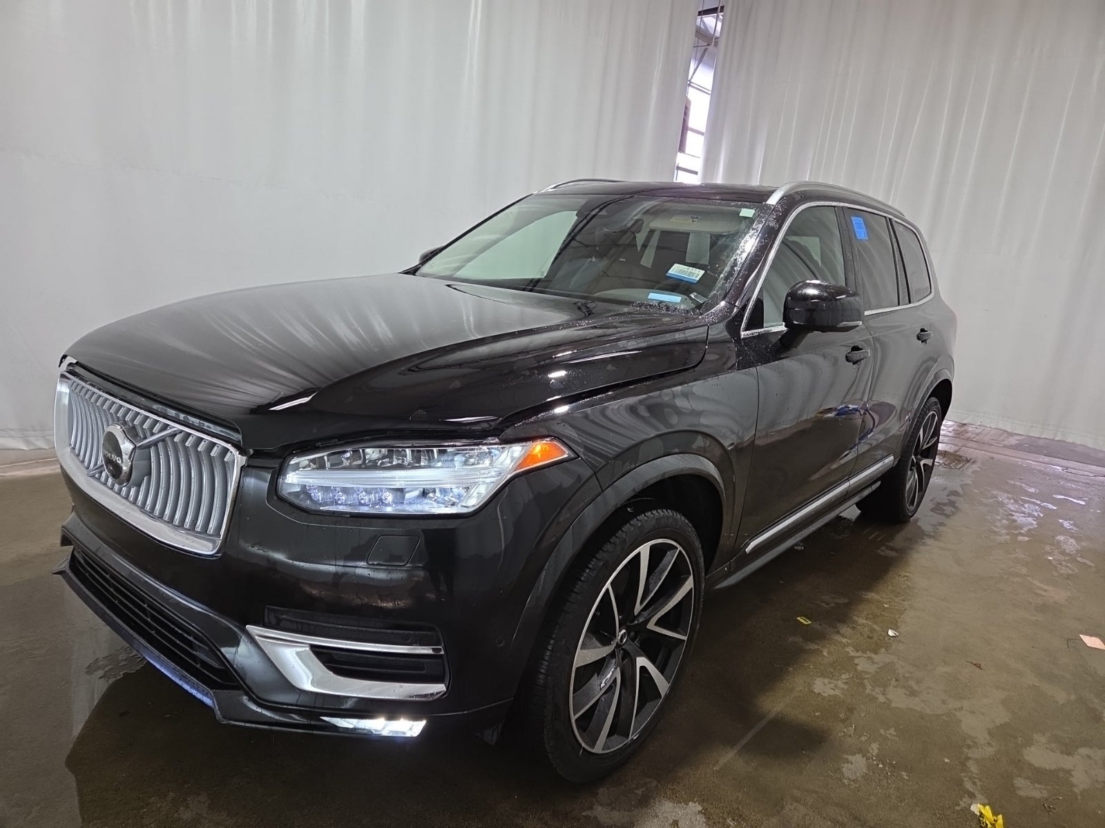 2024 Volvo XC90 Plus Bright Theme