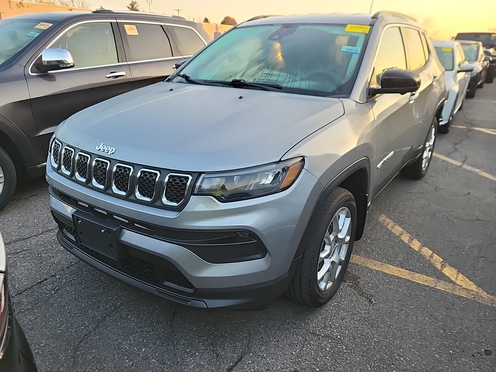 2023 Jeep Compass Latitude Lux
