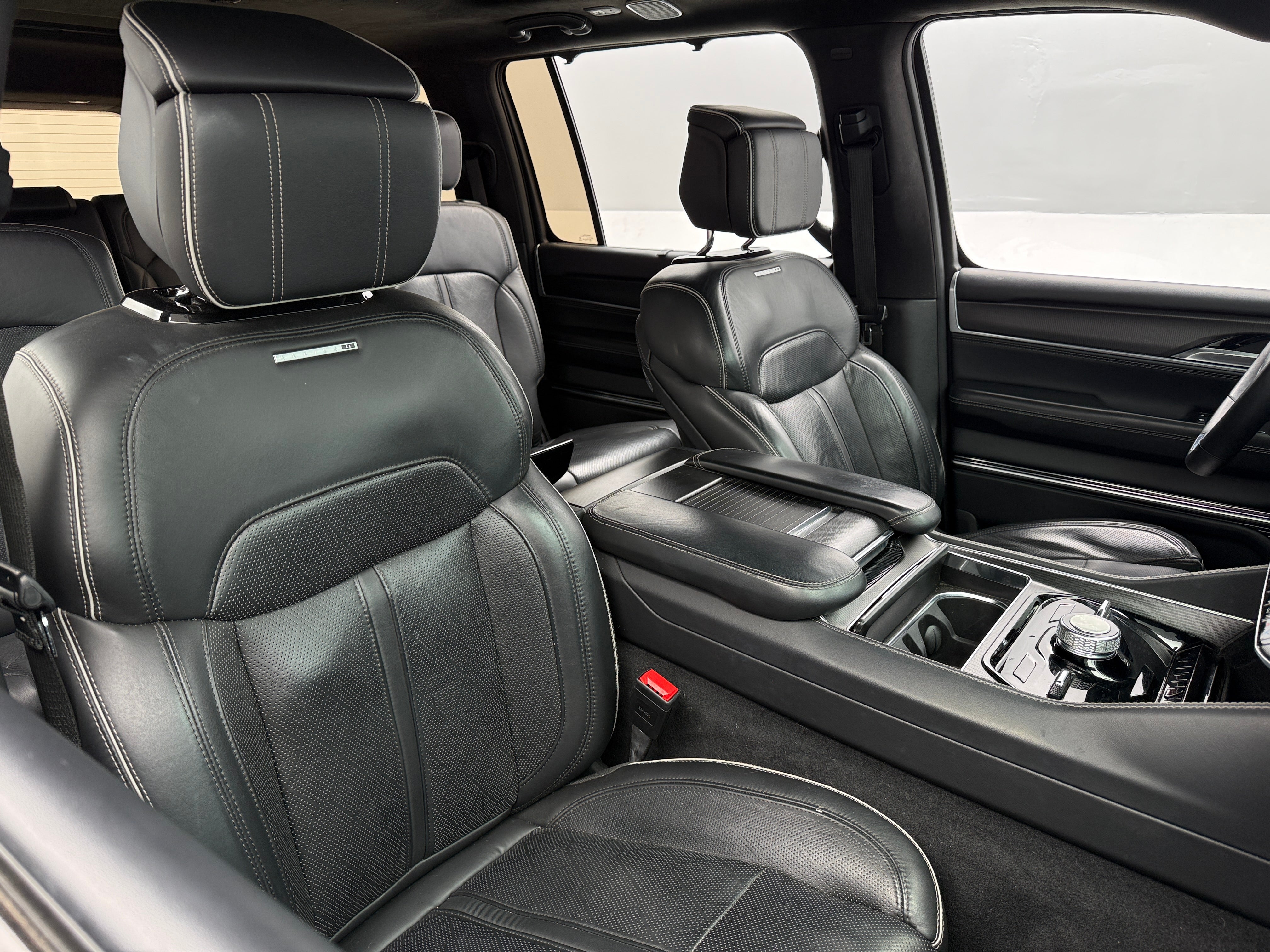 2024 Jeep Grand Wagoneer
