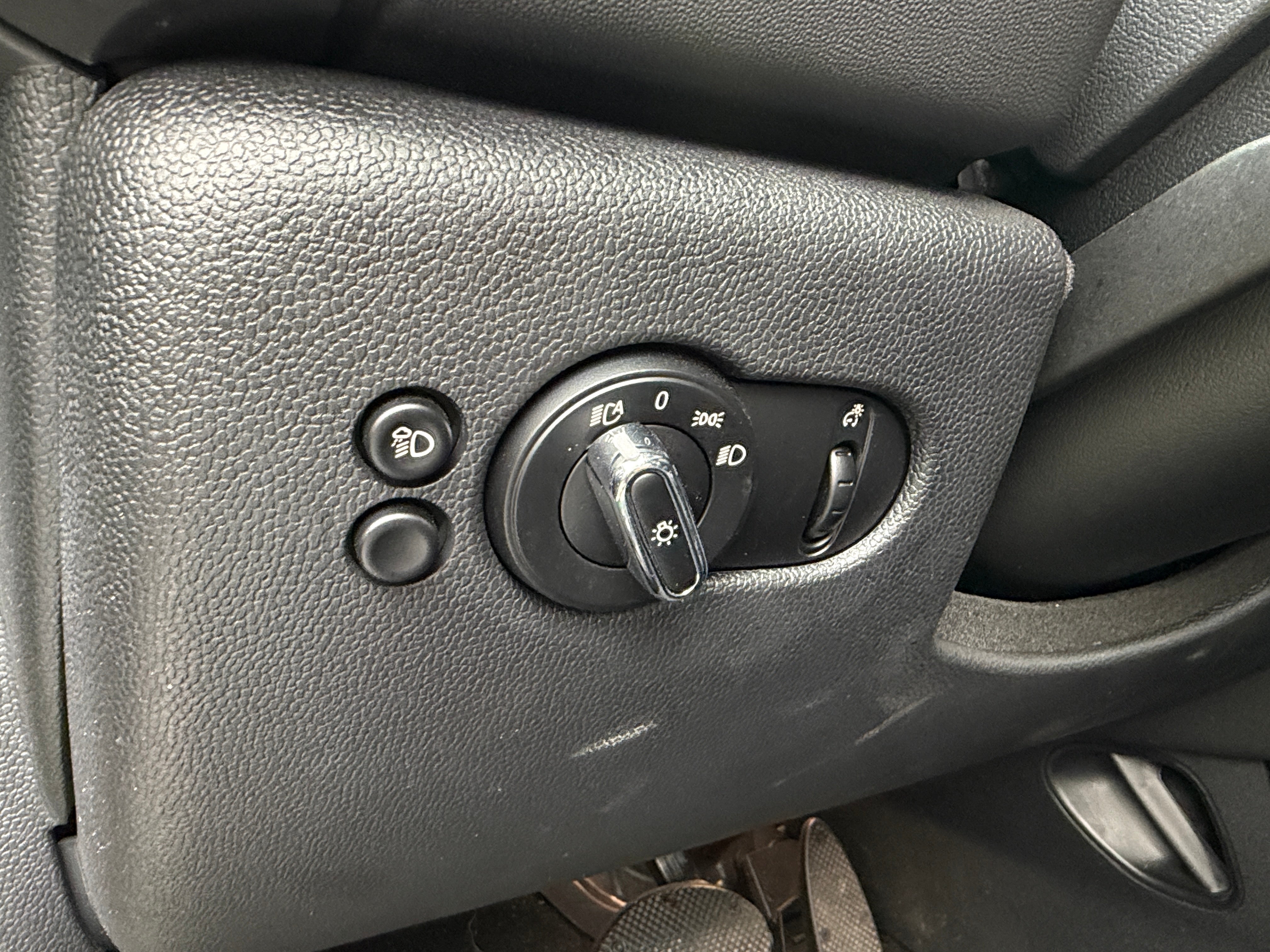 Used 2023 MINI Hardtop 2 Door SE with VIN WMW13DJ01P2S83795 for sale in Auburn, WA
