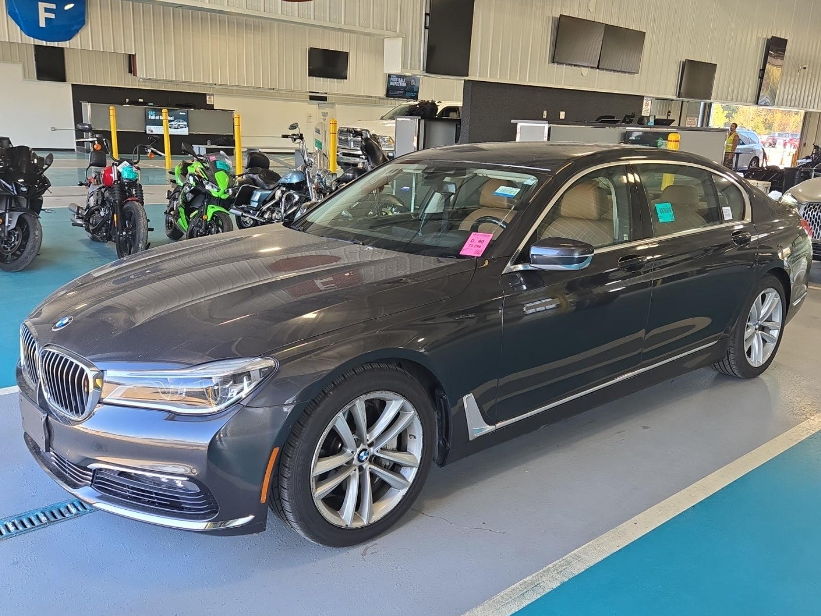2016 BMW 750i 750i