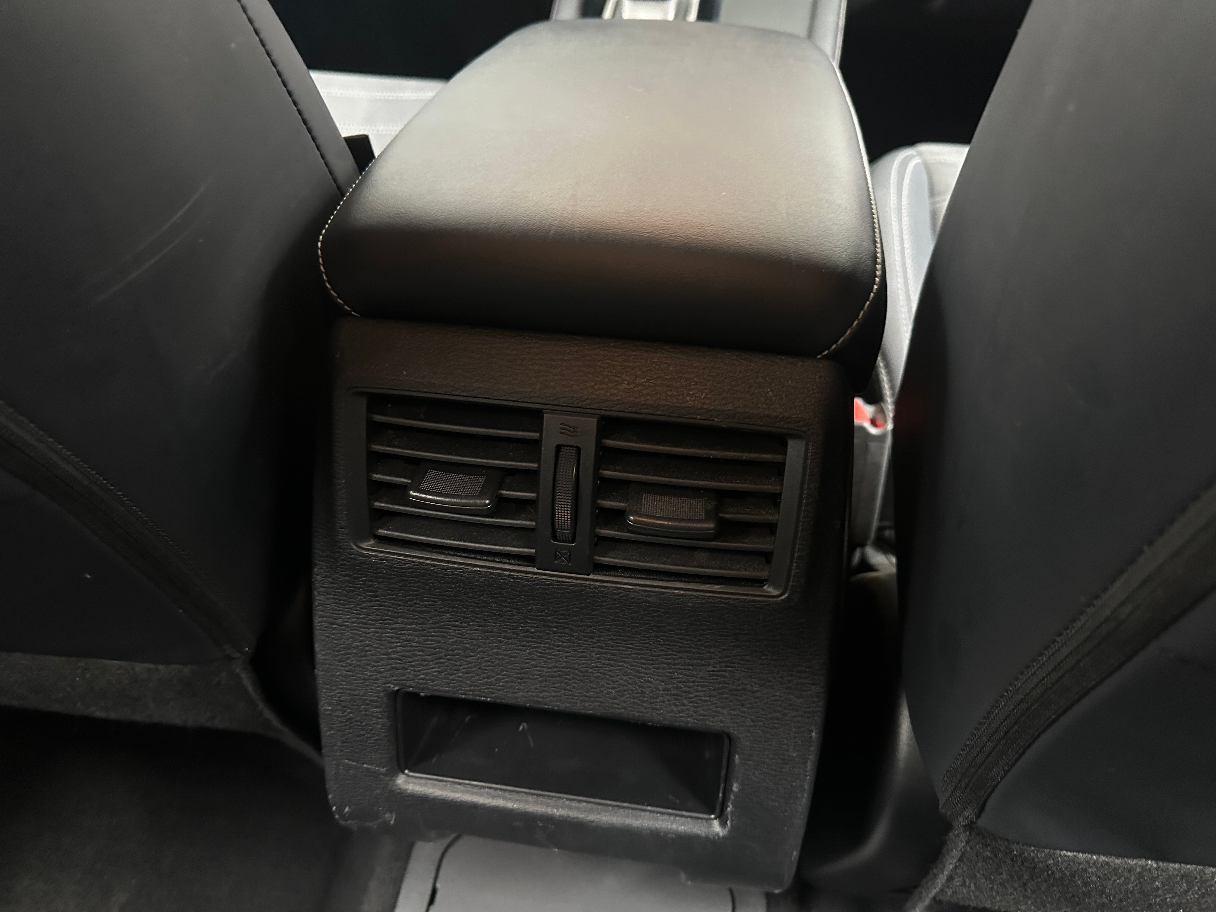 2023 Mitsubishi Outlander Plug-In Hybrid SE