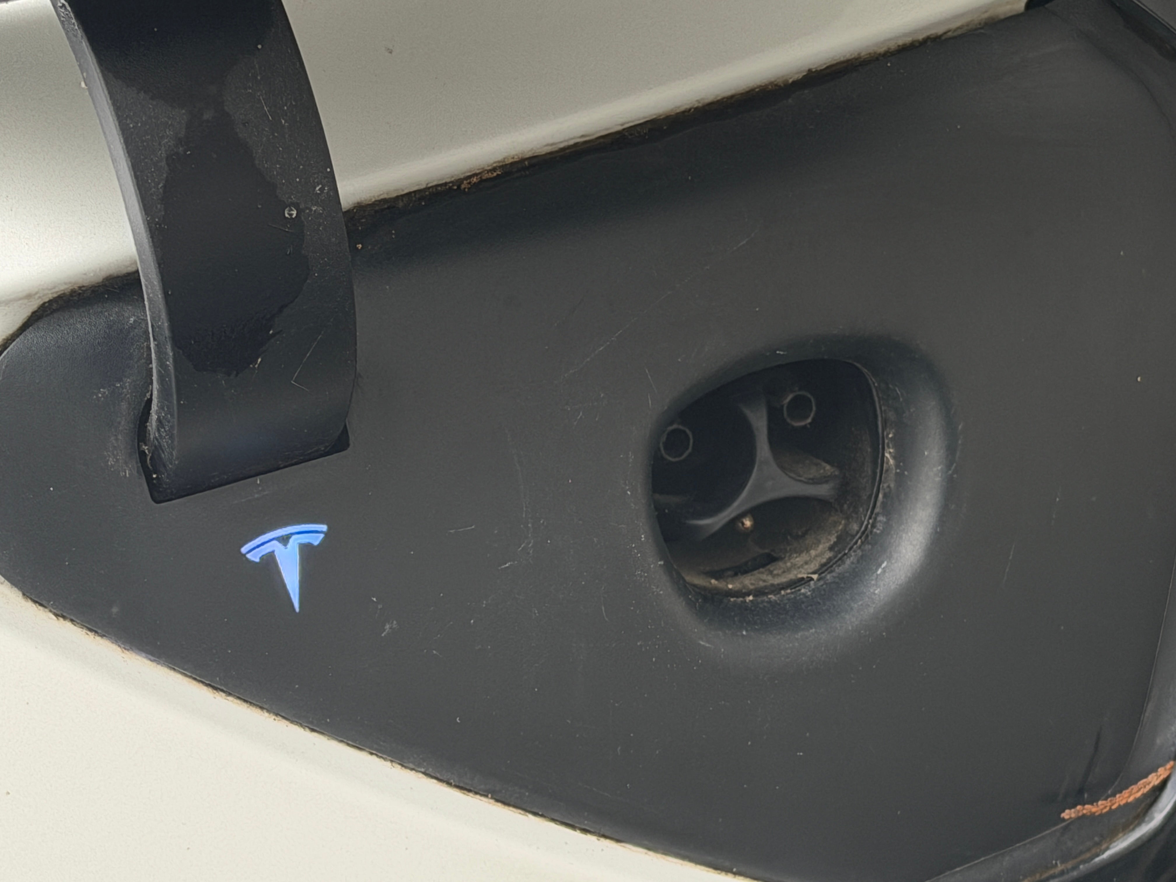Used 2022 Tesla Model Y Long Range with VIN 7SAYGDEE1NF565704 for sale in Pewaukee, WI