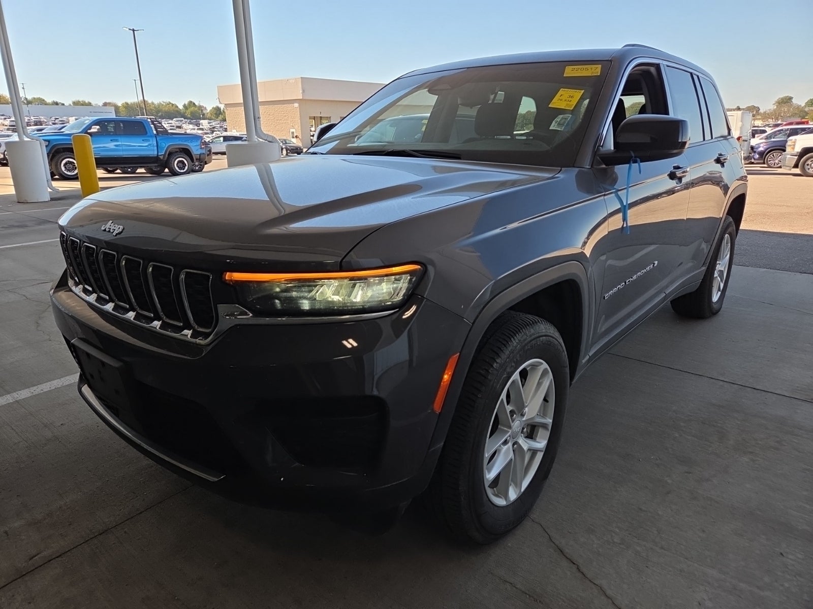 2023 Jeep Grand Cherokee Laredo X