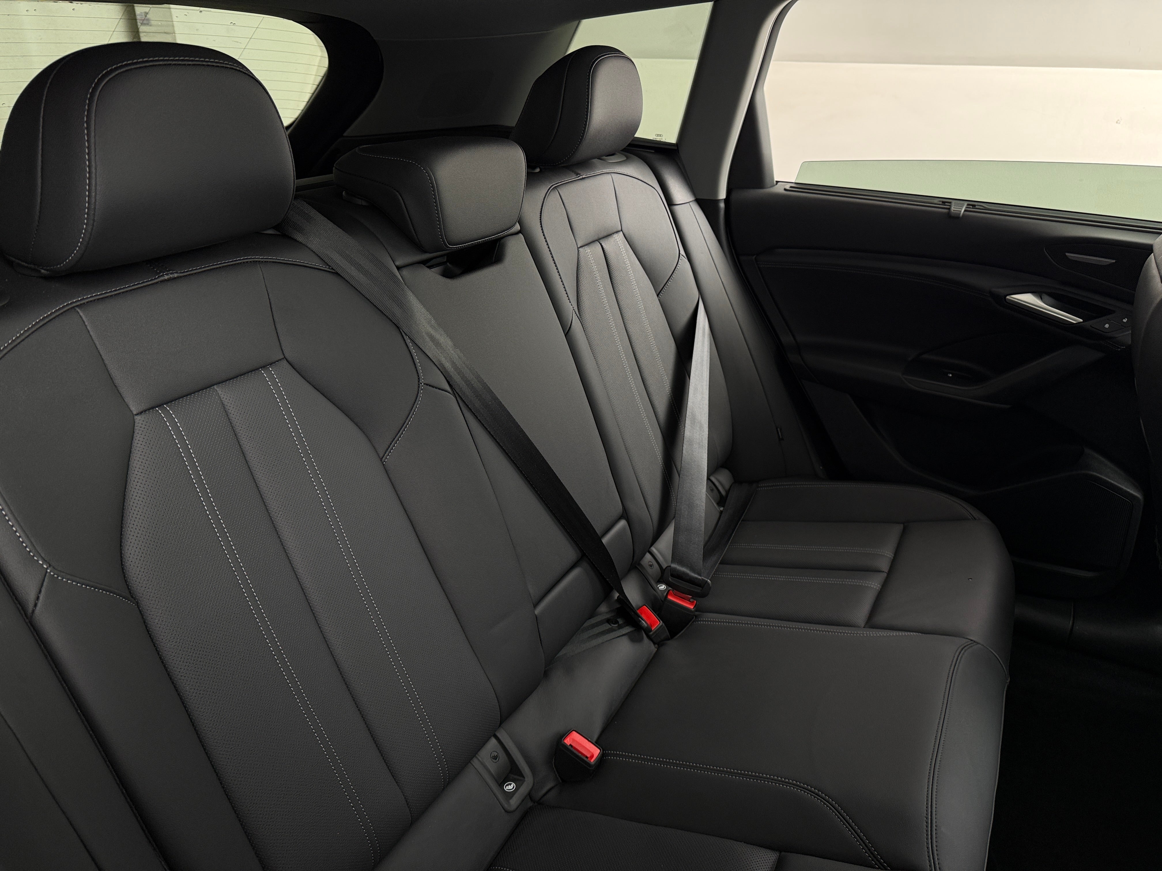 Used 2025 Audi Q6 e-tron Premium Plus with VIN WA124BGF7SA015296 for sale in Auburn, WA