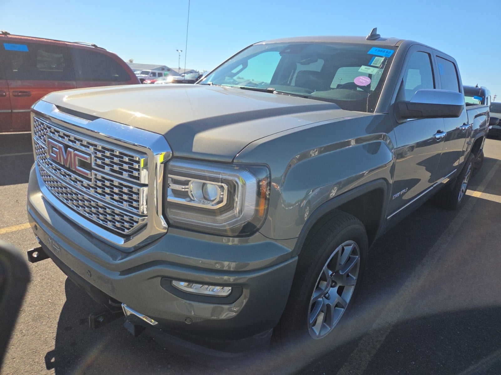 2017 GMC Sierra 1500 4WD Crew Cab 143.5" Denali