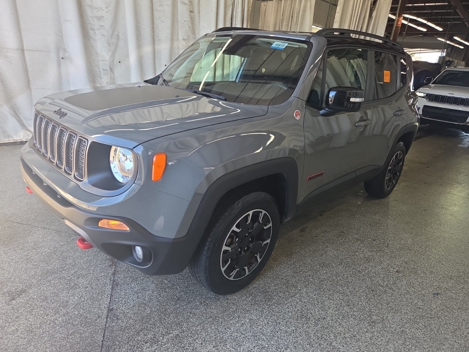 2023 Jeep Renegade Trailhawk