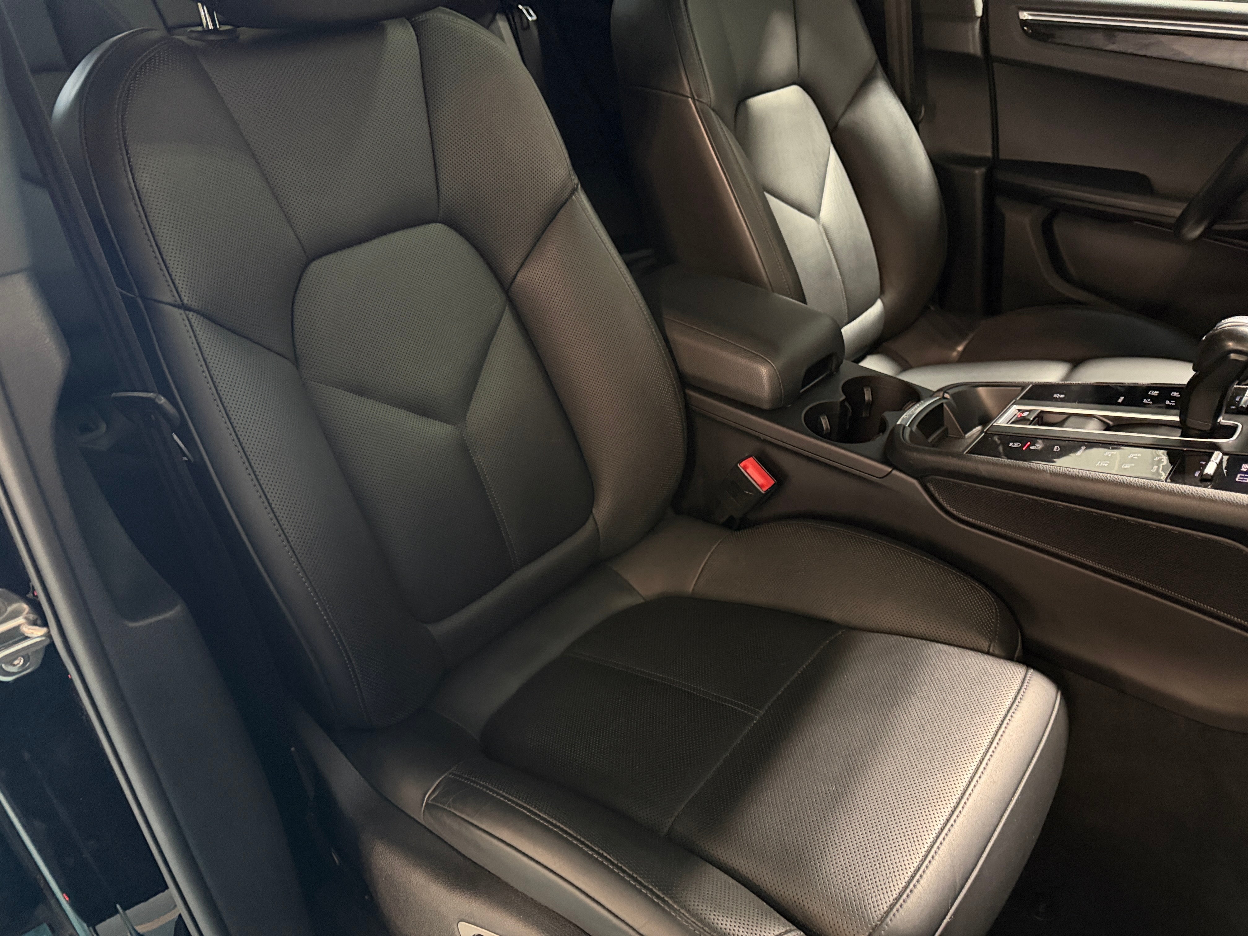 2022 Porsche Macan
