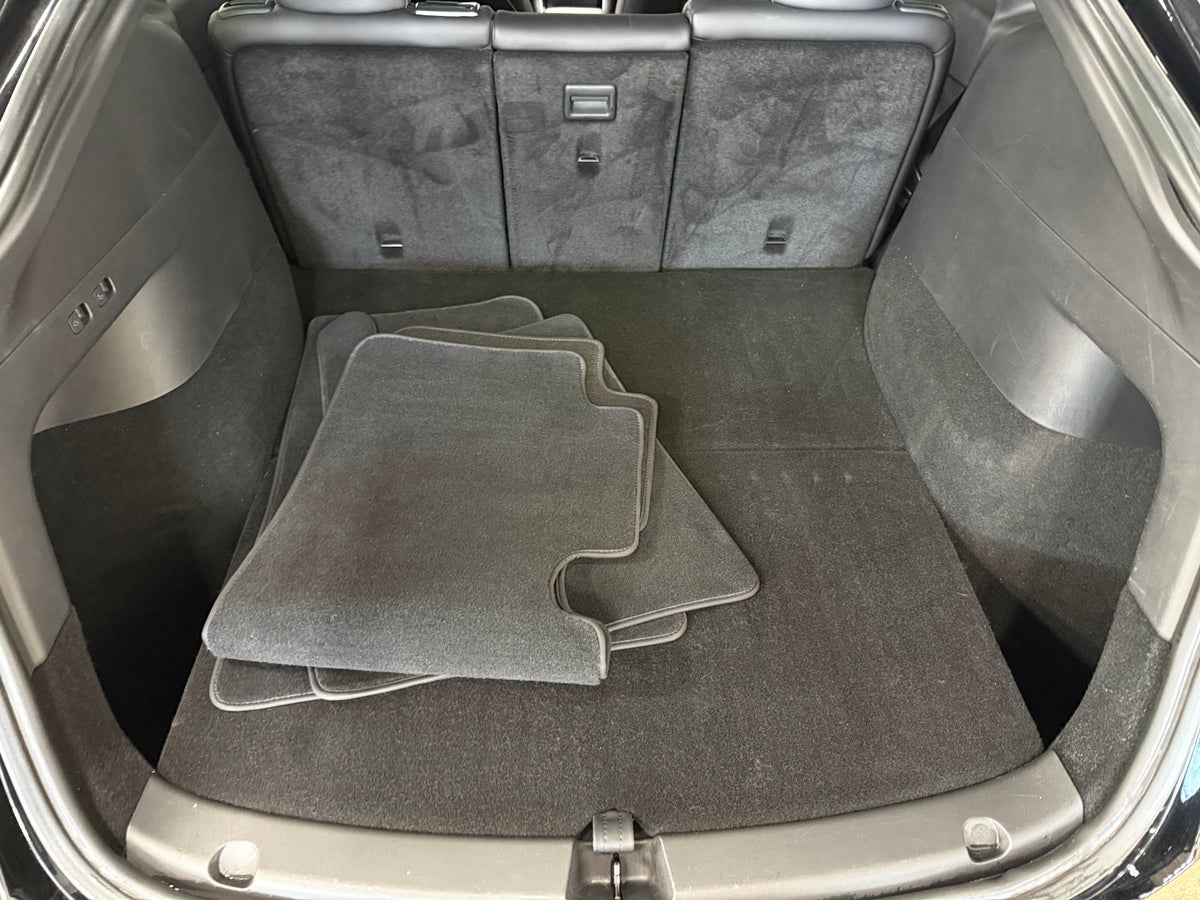 2020 Tesla Model Y Long Range All-Wheel Drive in Solid Black — photo 2