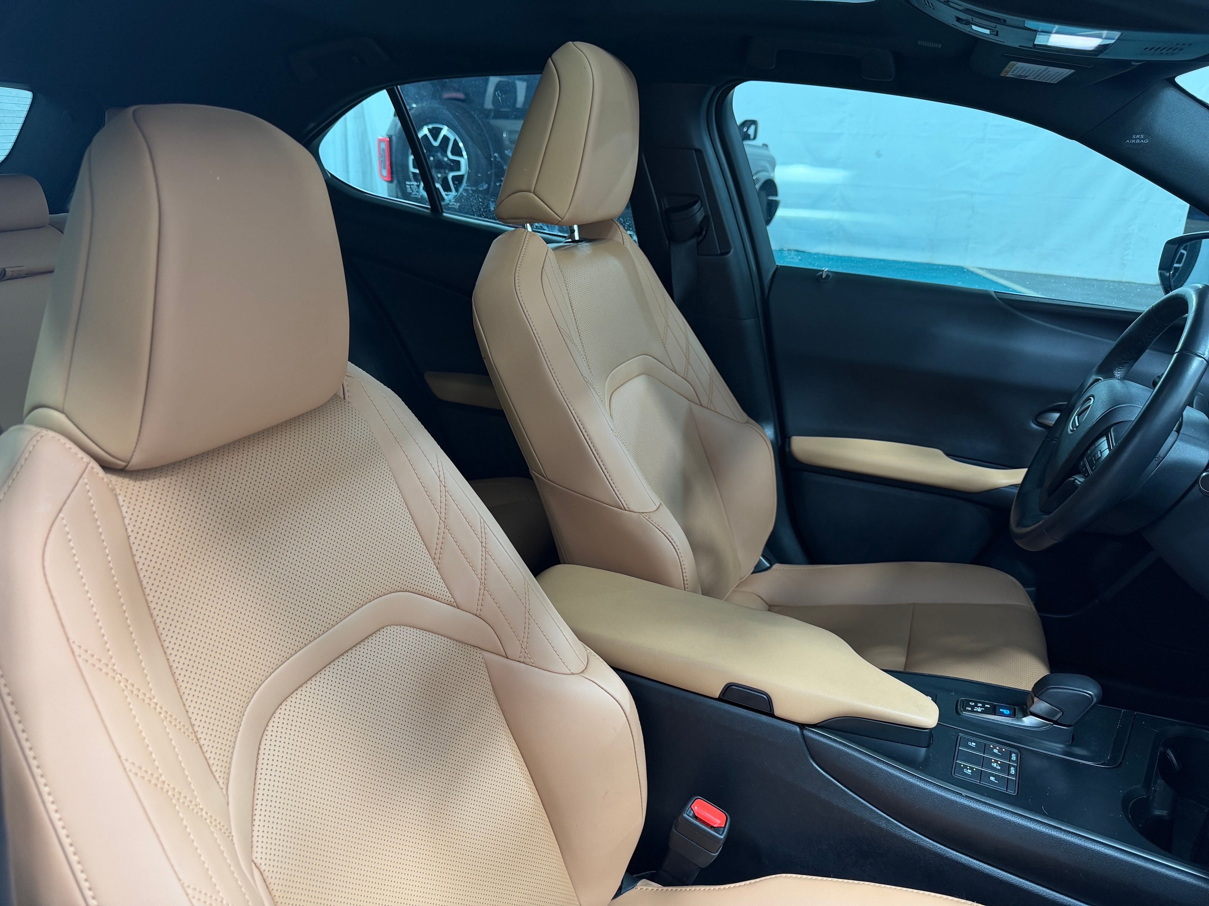 2025 Lexus UX Hybrid